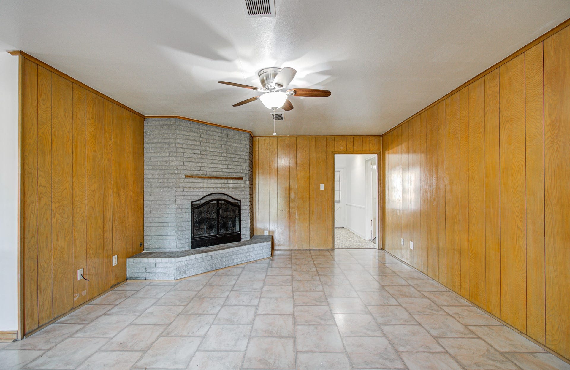 8407 Sharpview Drive, Houston, TX 77036 8407 Sharpview Drive, Houston, TX 77036