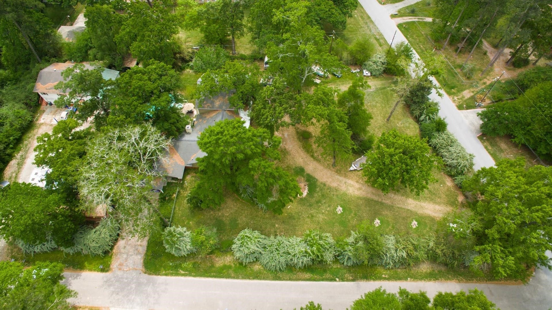 1802 Pinewoods Way, Spring, TX 77386 1802 Pinewoods Way, Spring, TX 77386