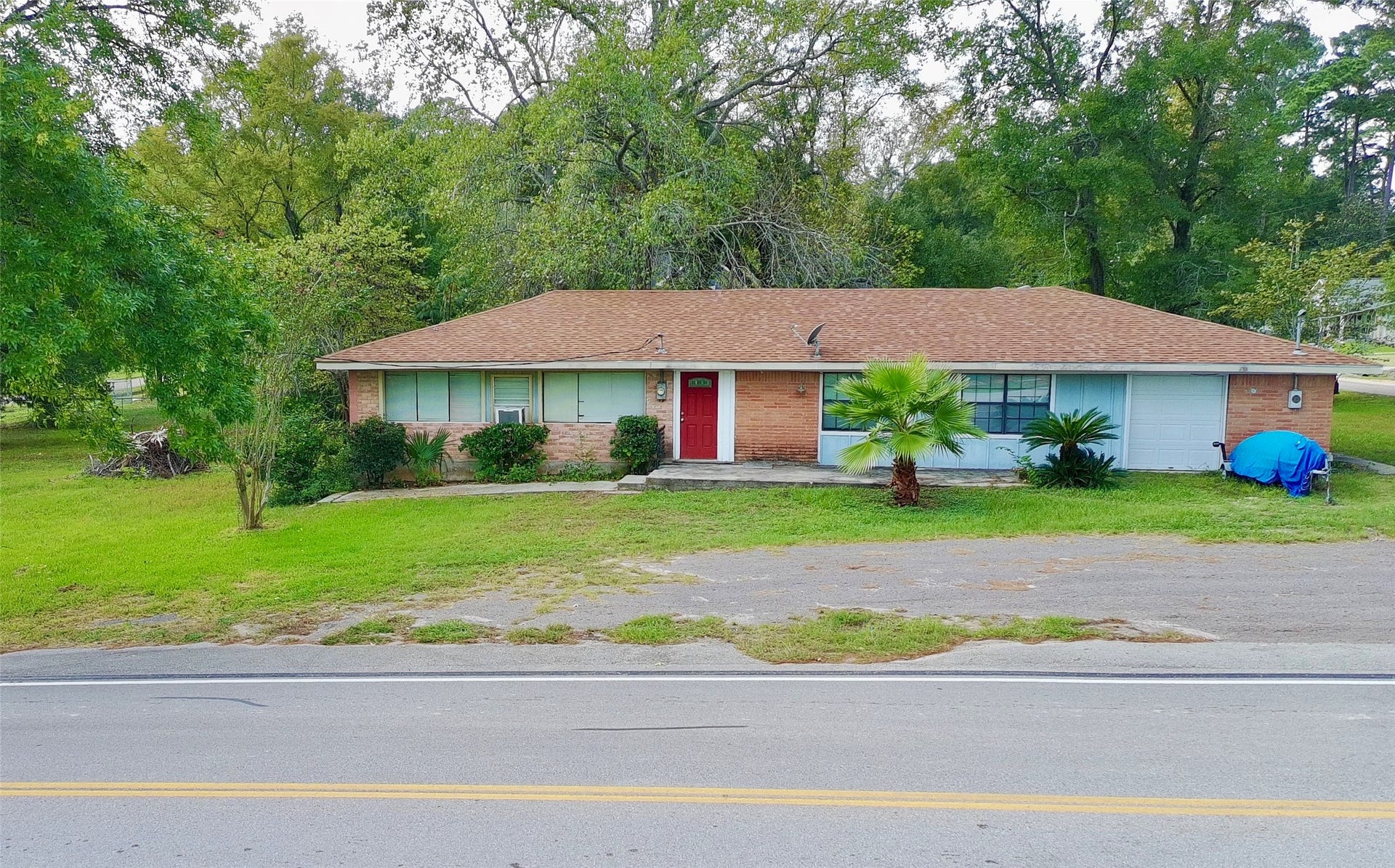 14335 Hill Drive, Willis, TX 77318 14335 Hill Dr. Willis TX 77318 homes for sale