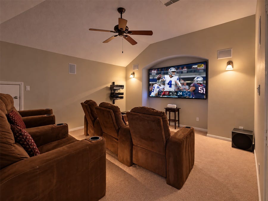 Property photo for 11404 Summit Bay Drive, Pearland, TX