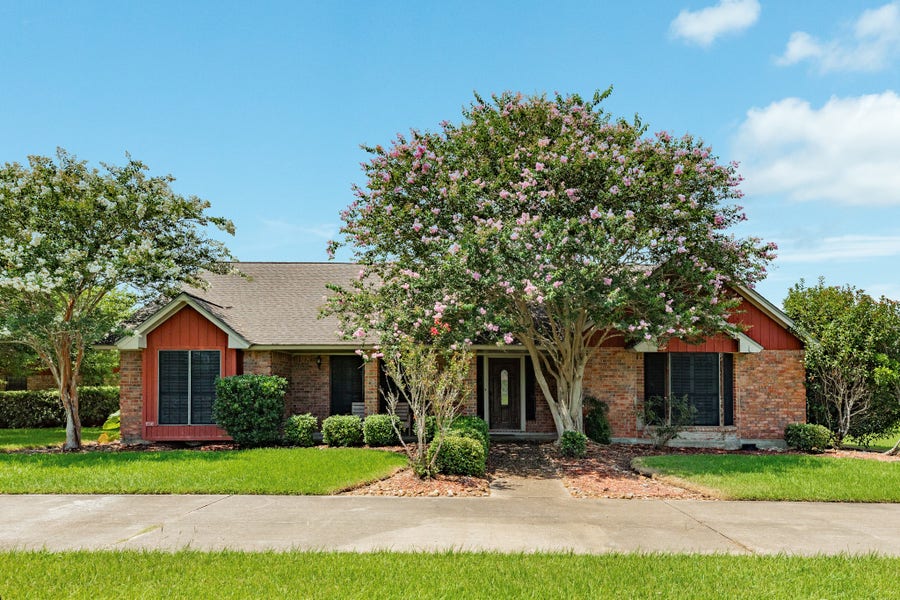 Property photo for 2910 County Road 519, Brazoria, TX