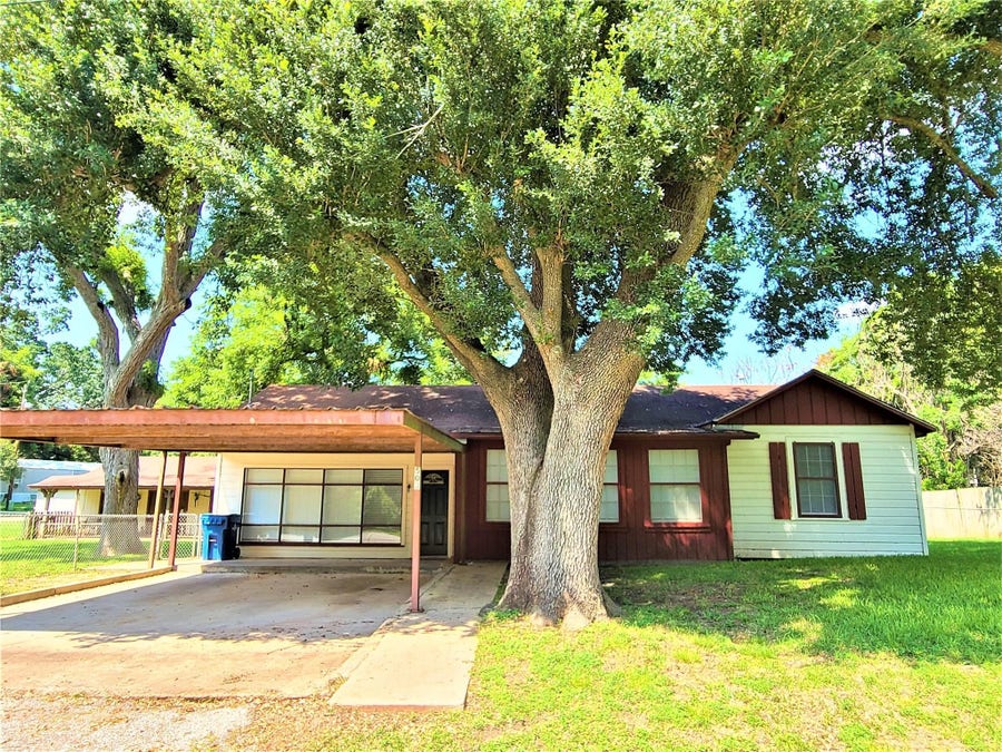 Property photo for 503 Riveredge Drive, Richmond, TX