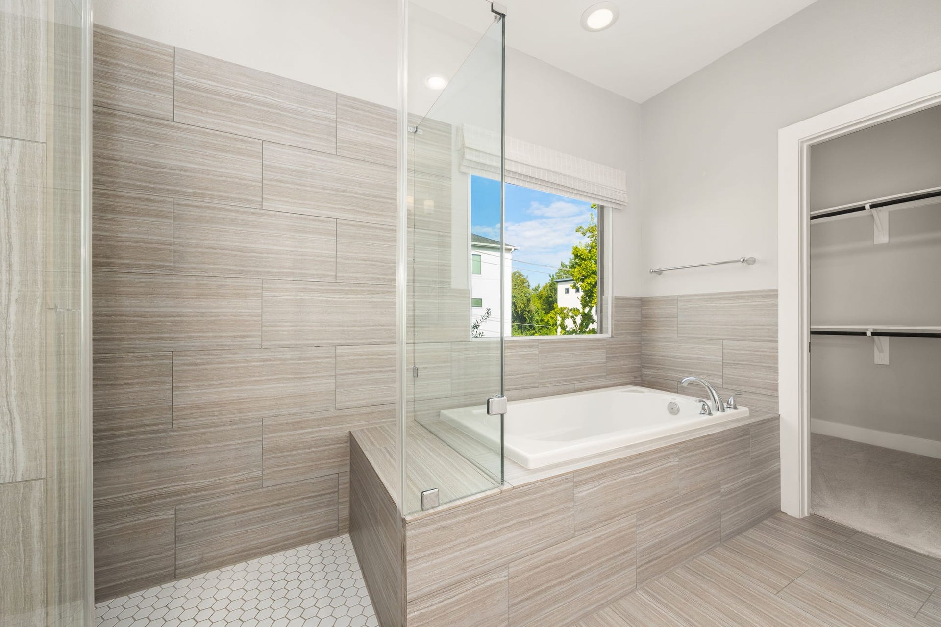 1834 Bonner Street, Houston, TX 77007 1834 Bonner Street, Houston, TX 77007