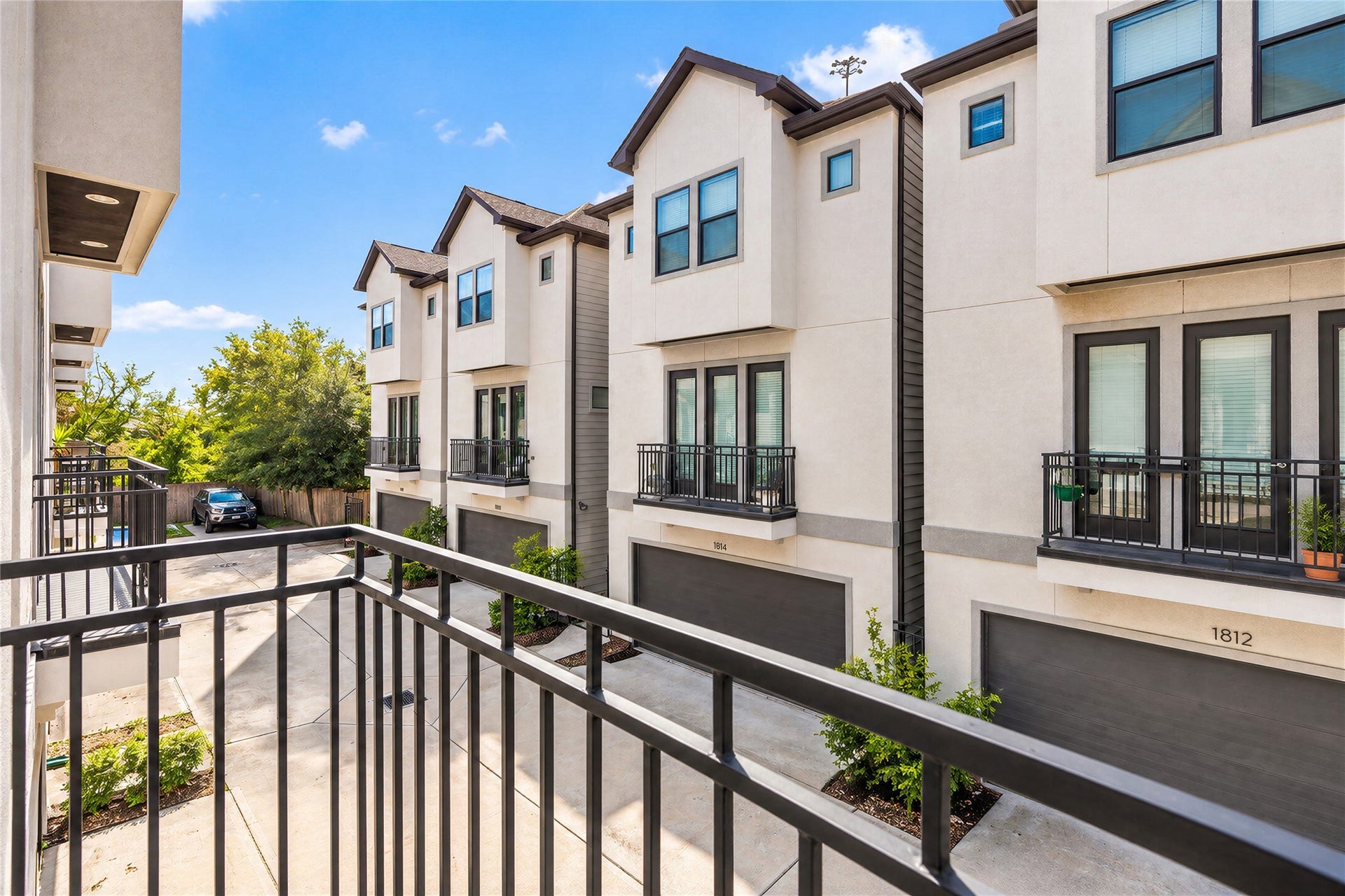 1834 Bonner Street, Houston, TX 77007 1834 Bonner Street, Houston, TX 77007