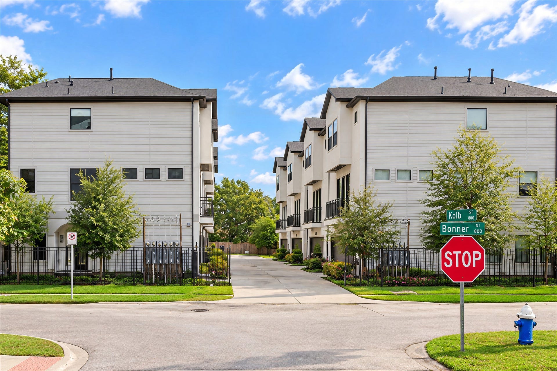 1834 Bonner Street, Houston, TX 77007 1834 Bonner Street, Houston, TX 77007
