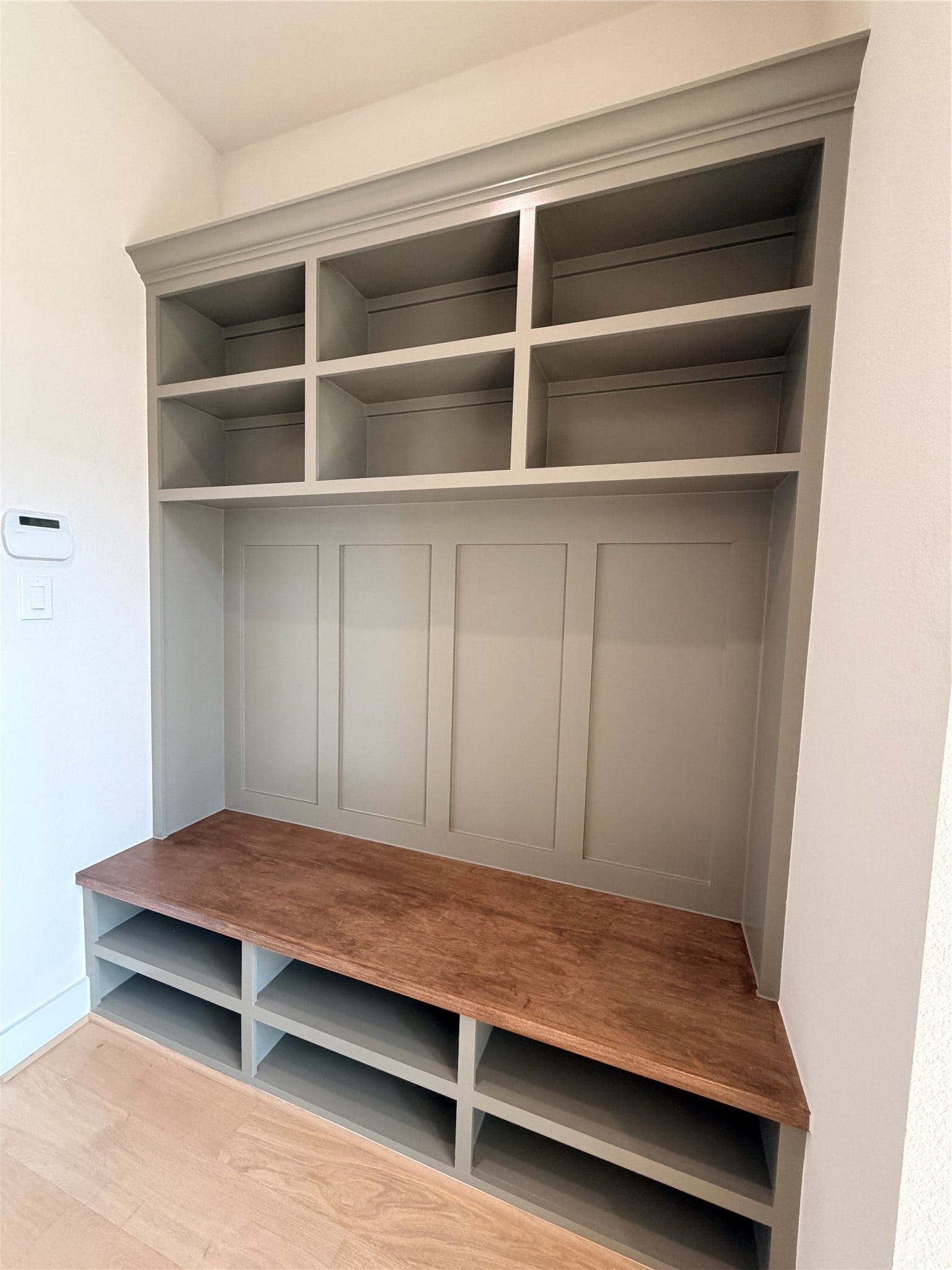 1727 South Pointe, Friendswood, TX 77546-5391 Mudroom right next to garage door with custom shelving