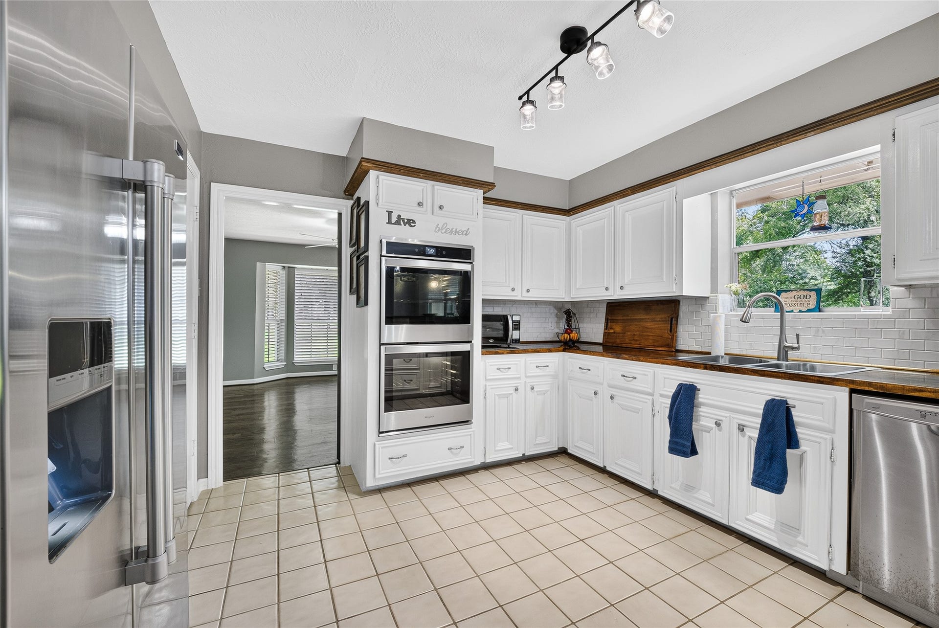 97 Panorama Drive, Panorama Village, TX 77304 97 Panorama Drive, Panorama Village, TX 77304