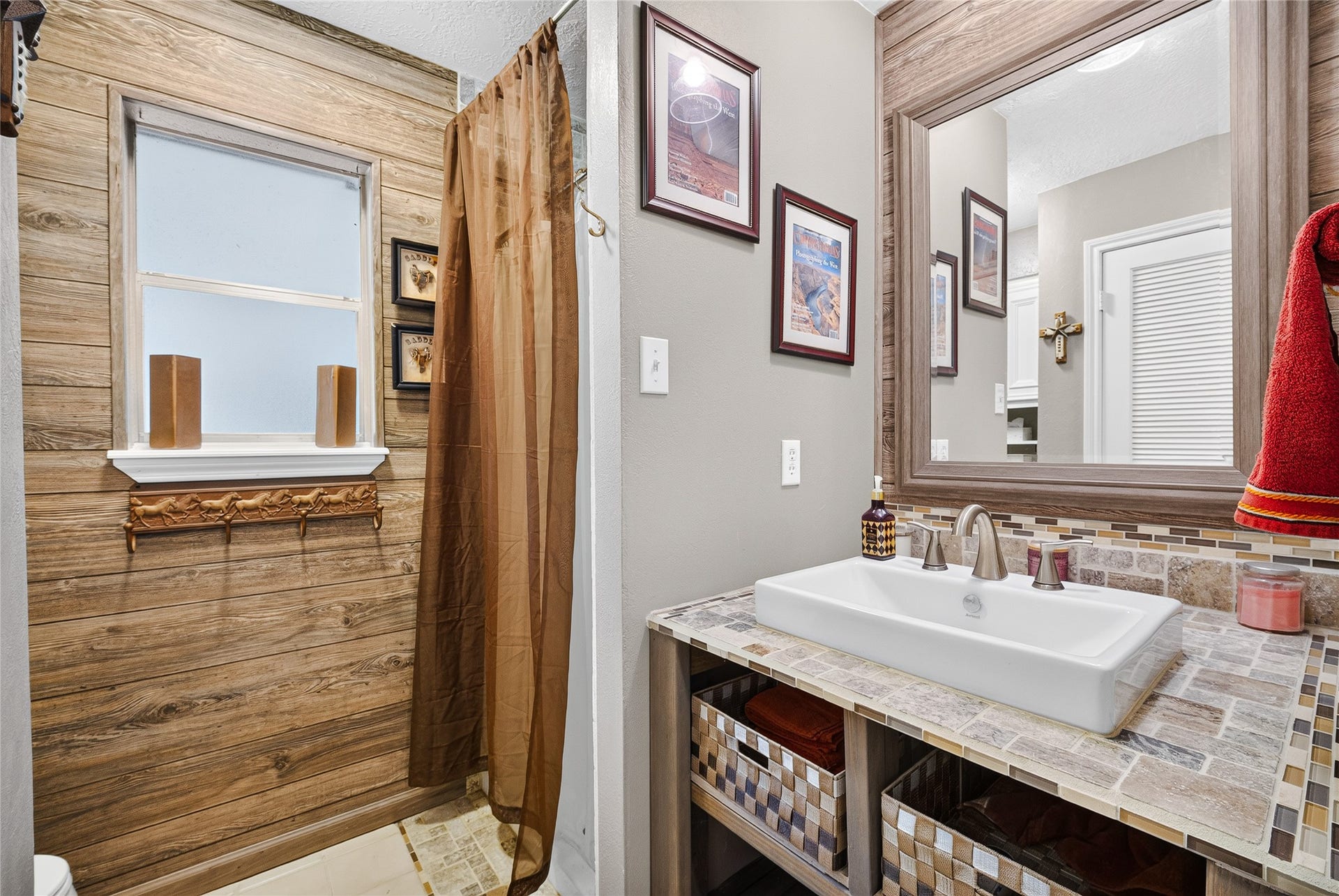 97 Panorama Drive, Panorama Village, TX 77304 Bathroom 3.
