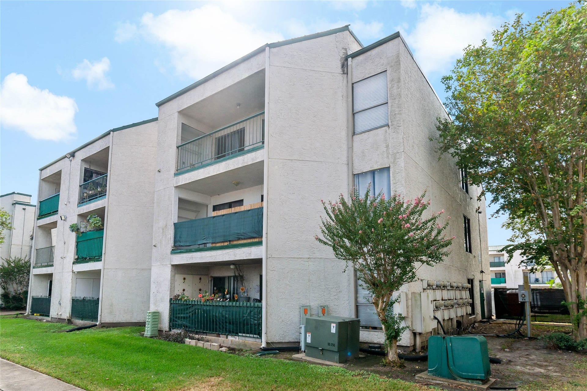 2830 S Bartell Drive, #211, Houston, TX 77054