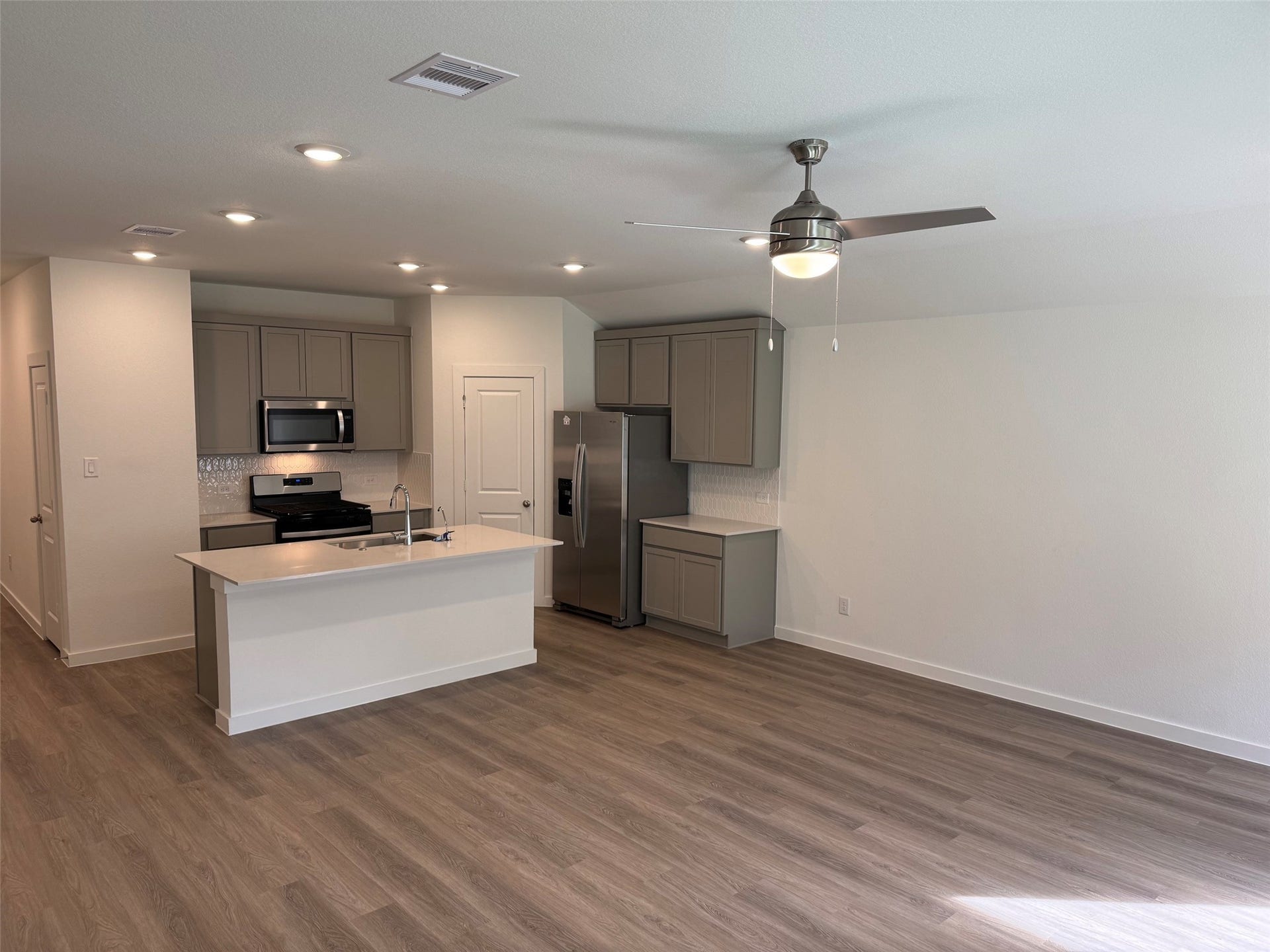 3911 Grizzly Bear Pass, Conroe, TX 77303