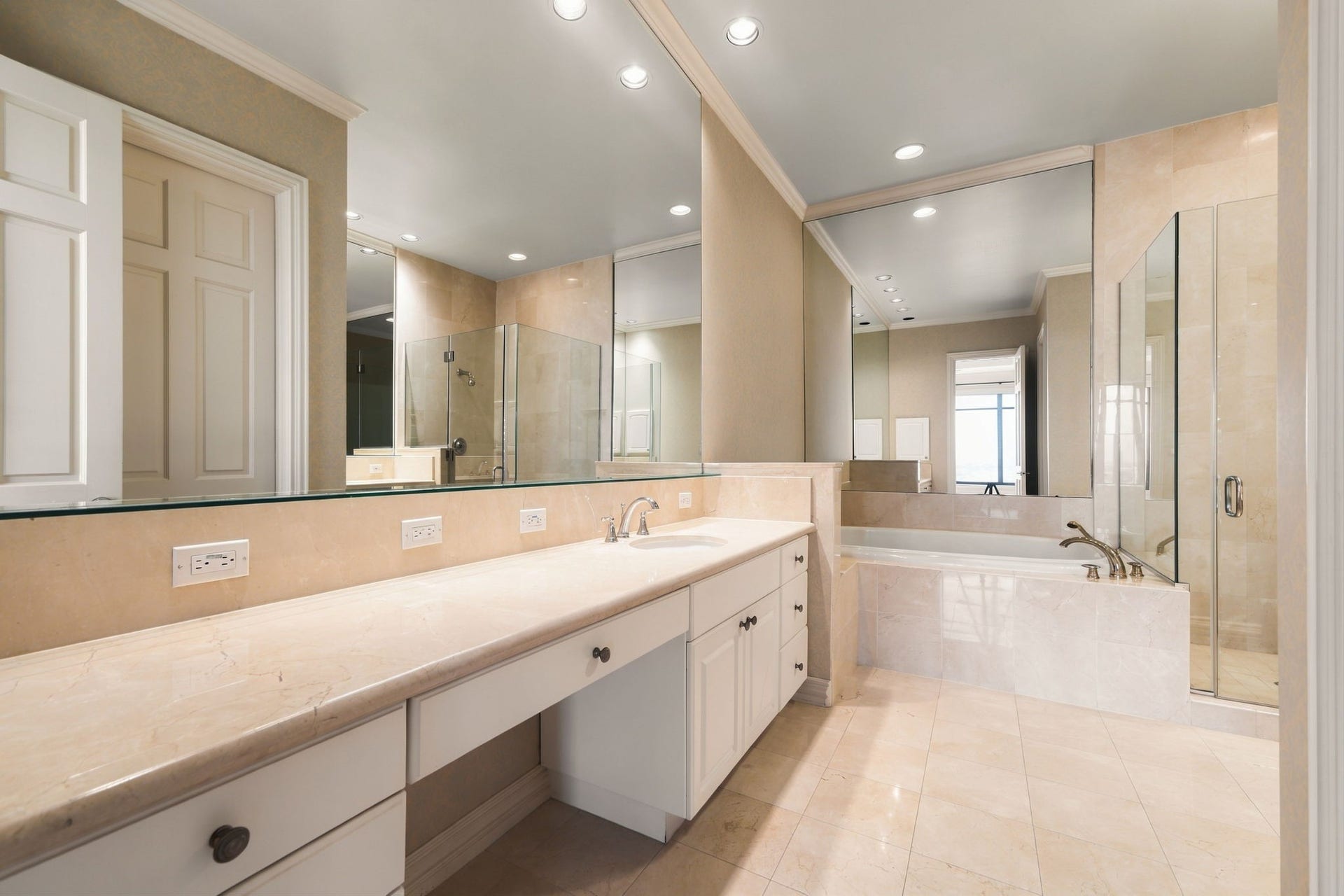 2121 Kirby Drive, #13NE, Houston, TX 77019 2121 Kirby Drive, #13NE, Houston, TX 77019