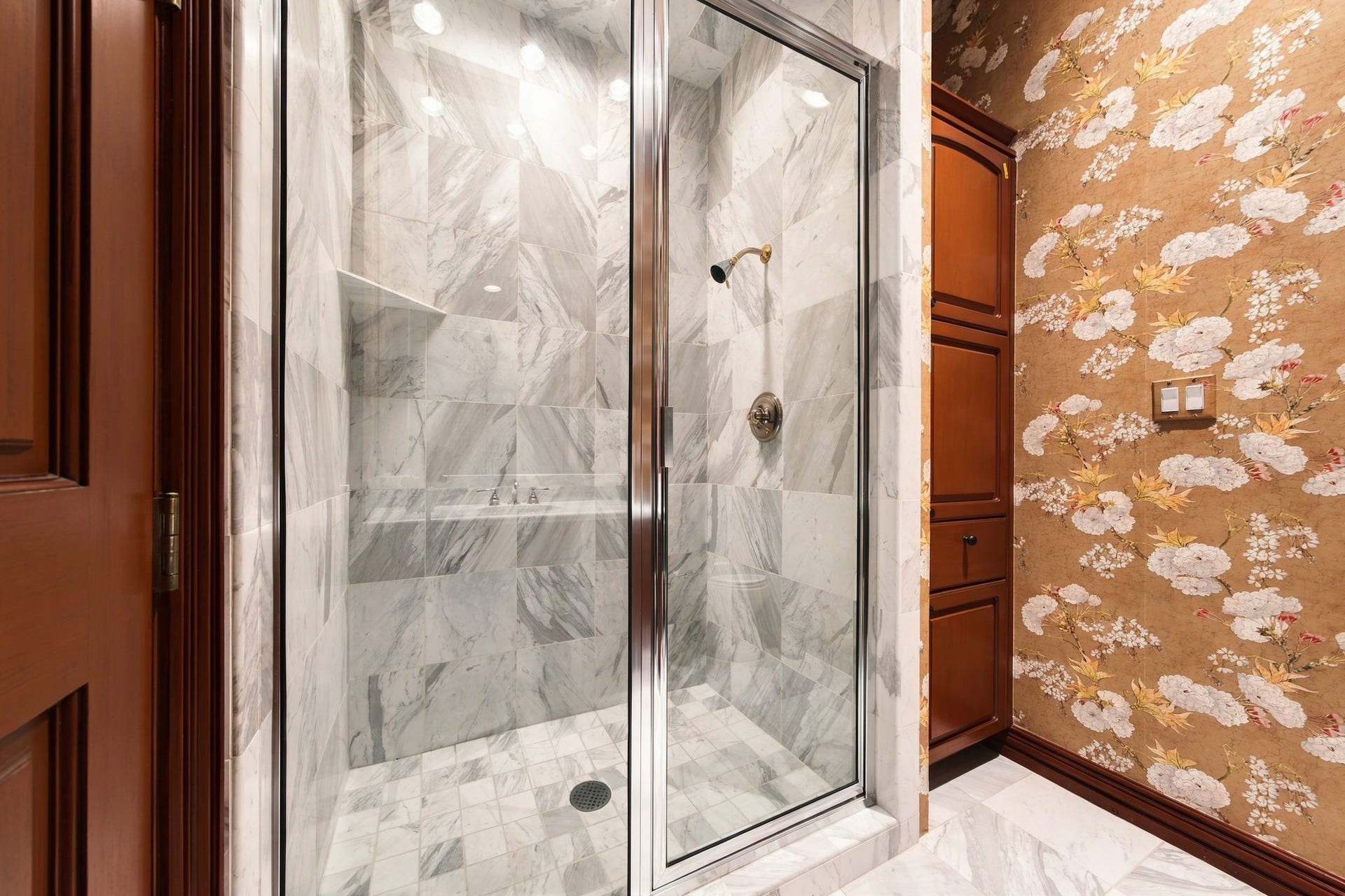 2121 Kirby Drive, #13NE, Houston, TX 77019 2121 Kirby Drive, #13NE, Houston, TX 77019
