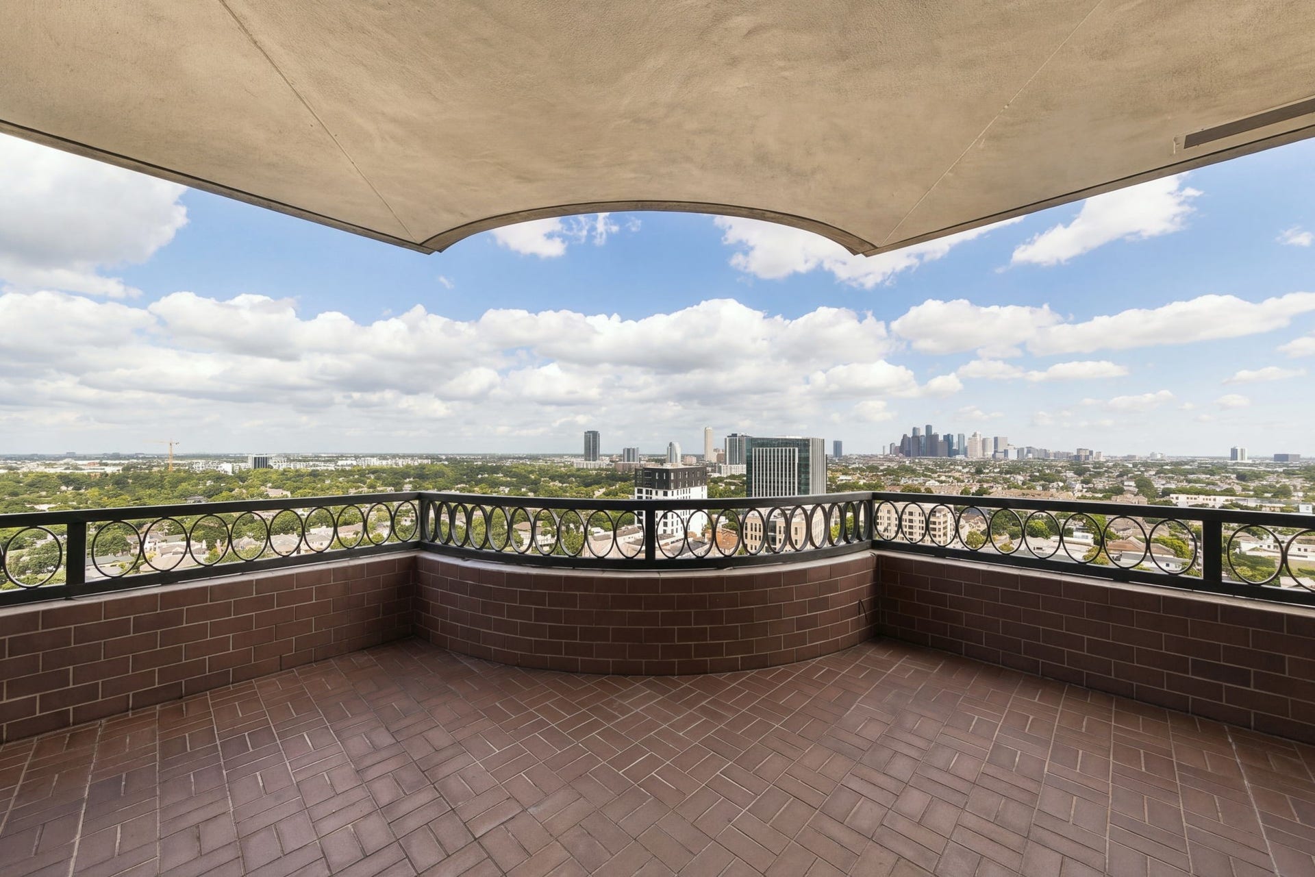 2121 Kirby Drive, #13NE, Houston, TX 77019 2121 Kirby Drive, #13NE, Houston, TX 77019