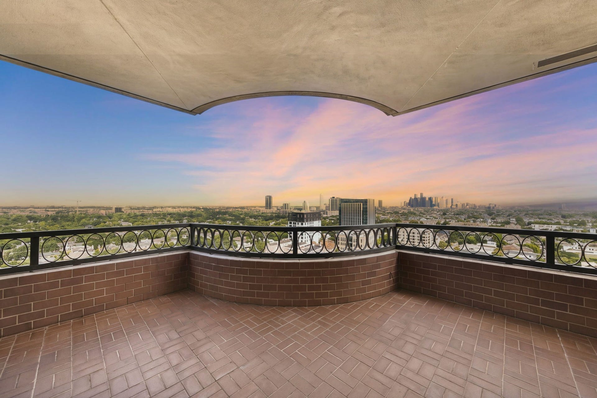 2121 Kirby Drive, #13NE, Houston, TX 77019 2121 Kirby Drive, #13NE, Houston, TX 77019