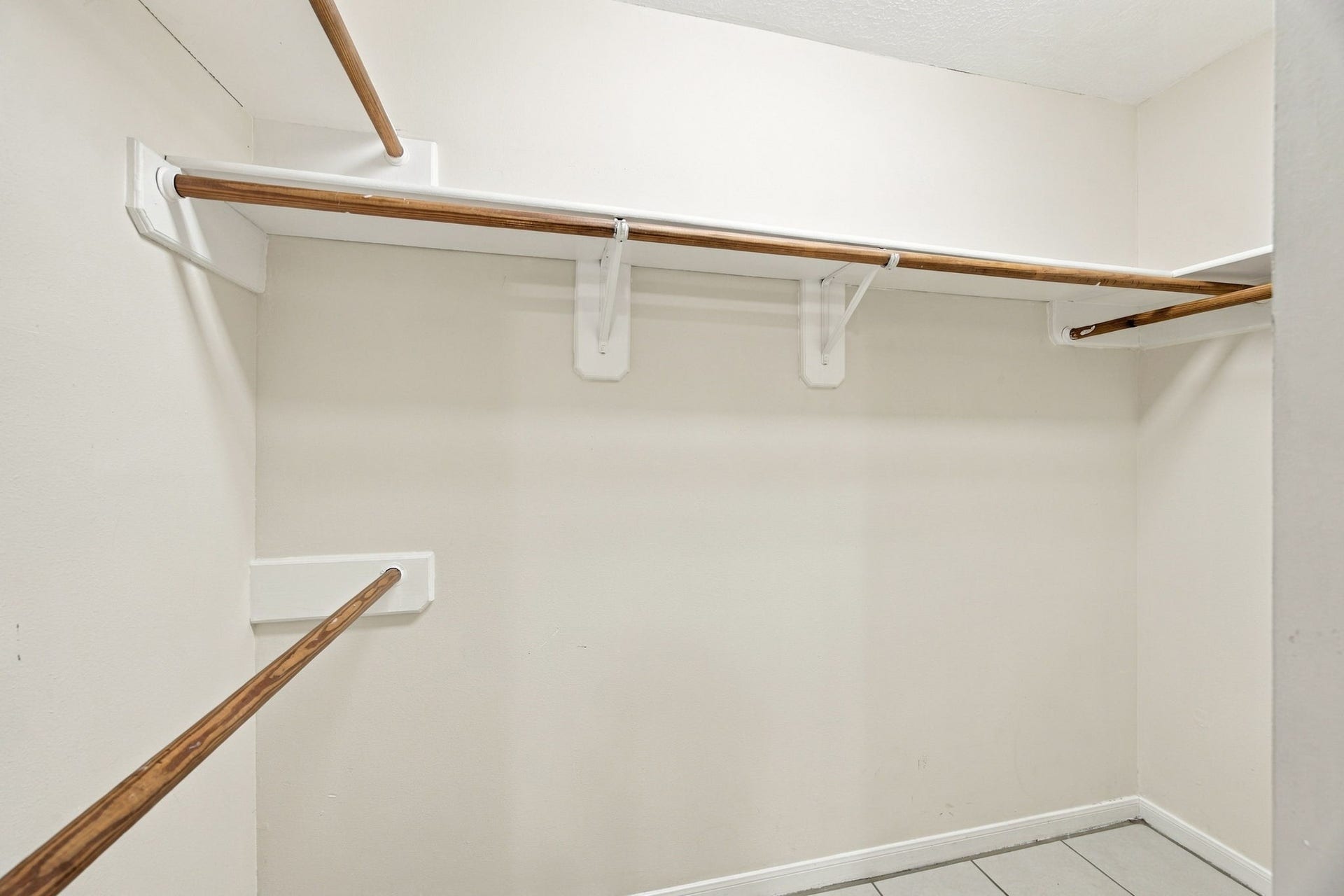 12902 Sandri Lane, Houston, TX 77077 Walk-in Primary closet