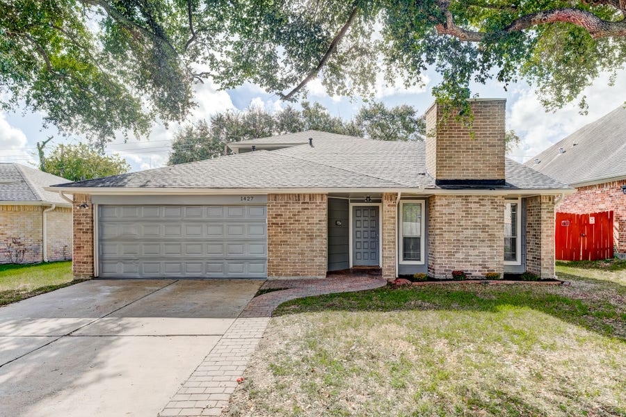 Property photo for 1427 Lazy Spring Drive, Missouri City, TX