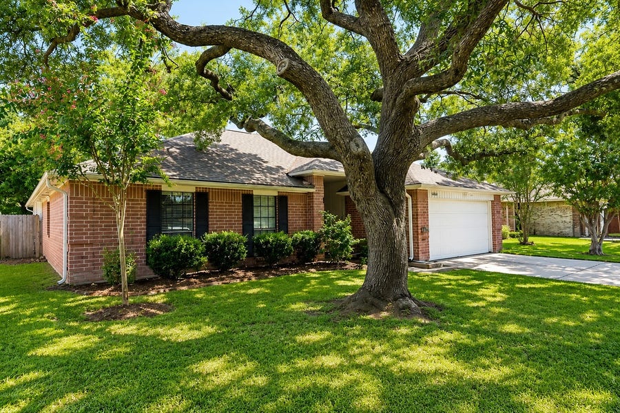 Property photo for 13626 Wheatbridge Drive, Houston, TX