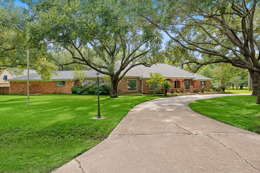 Property photo for 17034 N Ivy Circle, Houston, TX