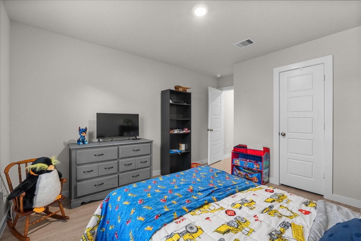 1204 Filly Creek Drive, Alvin, TX 77511 1204 Filly Creek Drive, Alvin, TX 77511