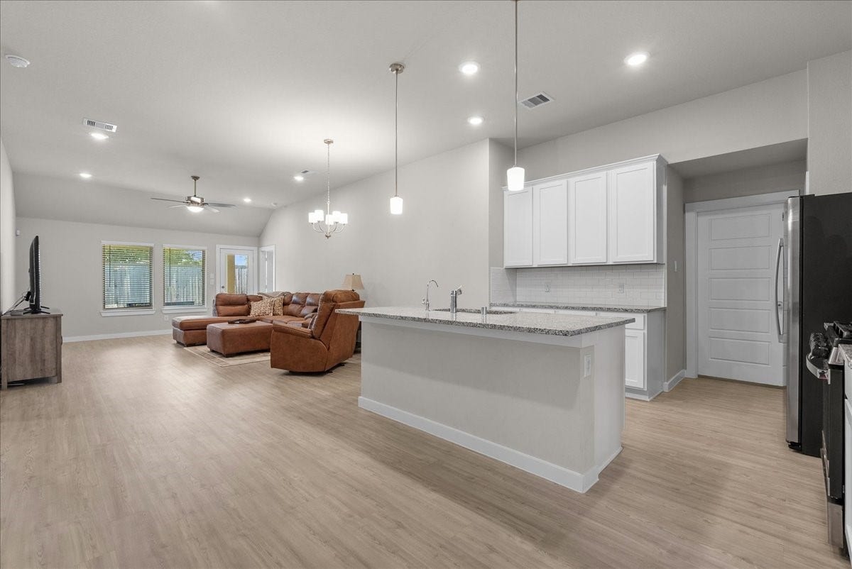 1204 Filly Creek Drive, Alvin, TX 77511 1204 Filly Creek Drive, Alvin, TX 77511