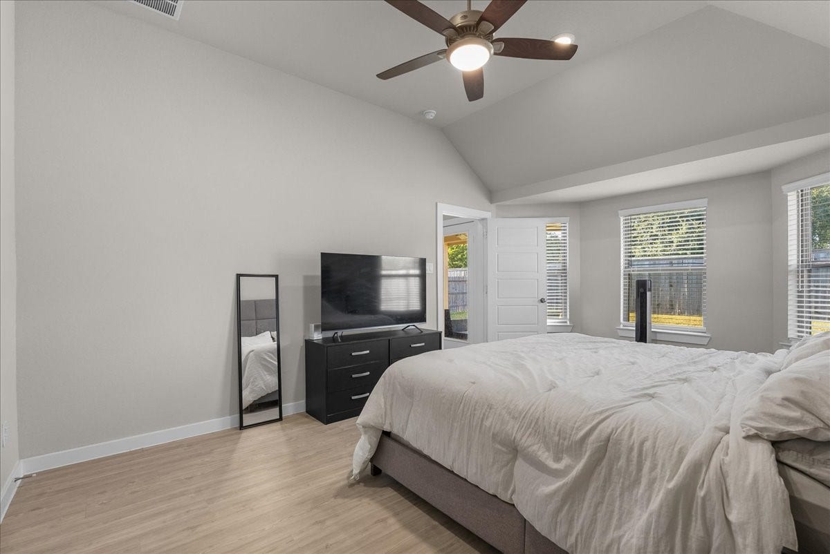 1204 Filly Creek Drive, Alvin, TX 77511 1204 Filly Creek Drive, Alvin, TX 77511