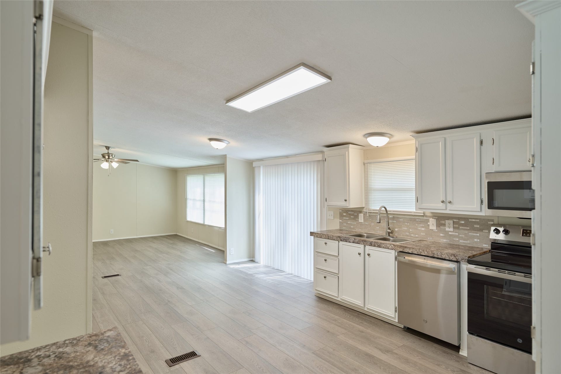 16500 Brittany Way, Conroe, TX 77306 16500 Brittany Way, Conroe, TX 77306