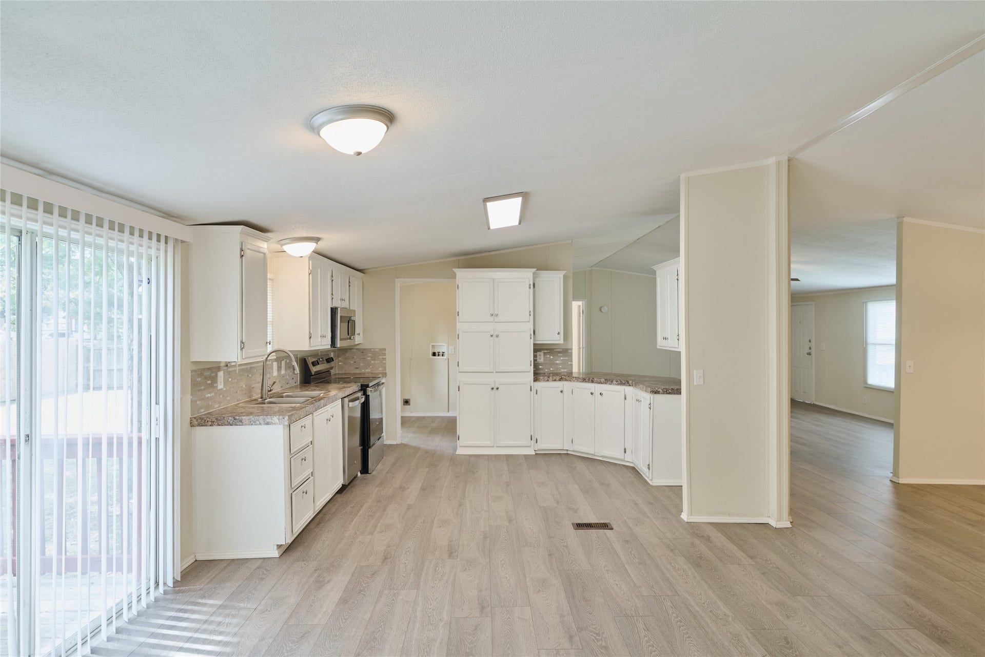 16500 Brittany Way, Conroe, TX 77306 16500 Brittany Way, Conroe, TX 77306