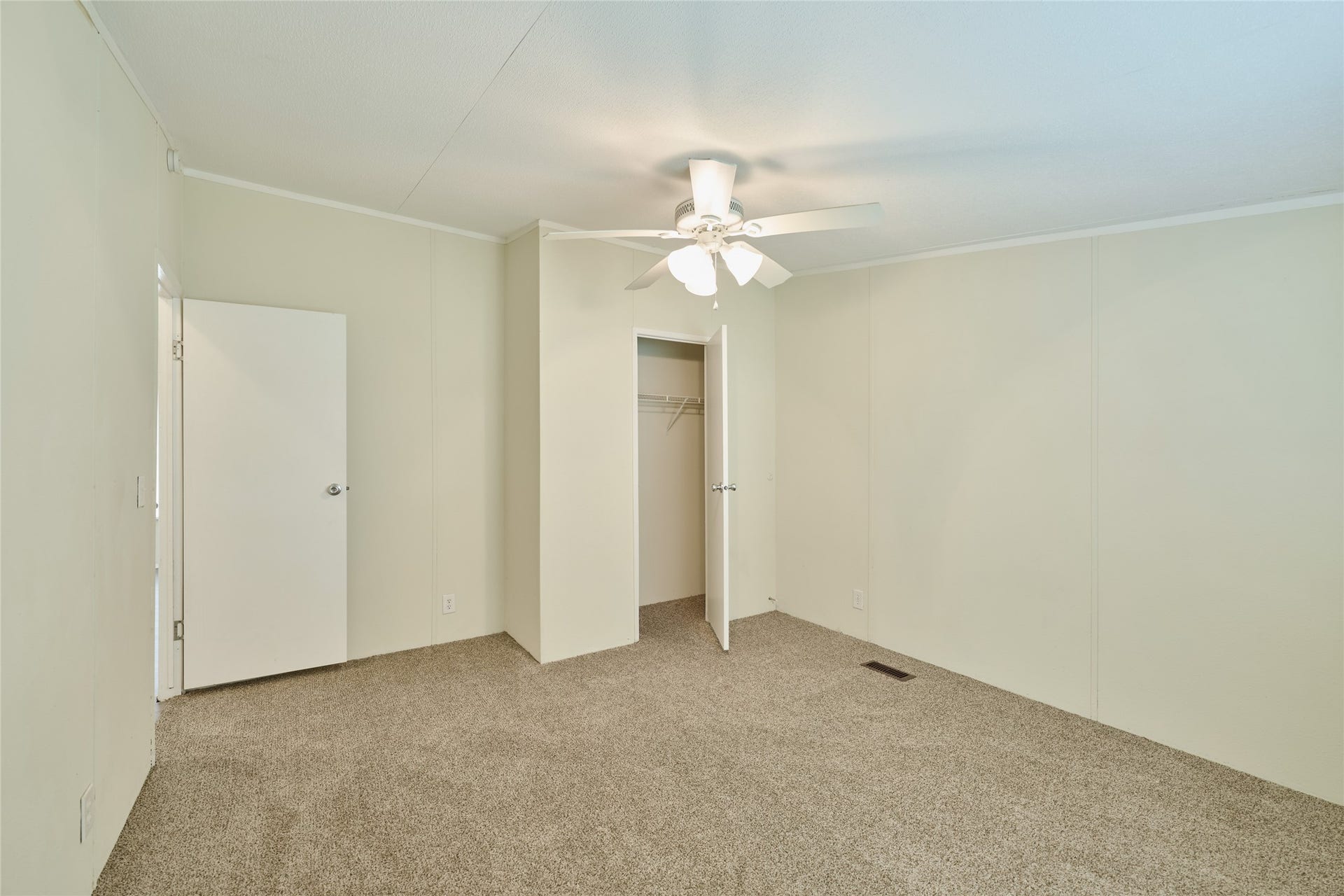 16500 Brittany Way, Conroe, TX 77306 16500 Brittany Way, Conroe, TX 77306