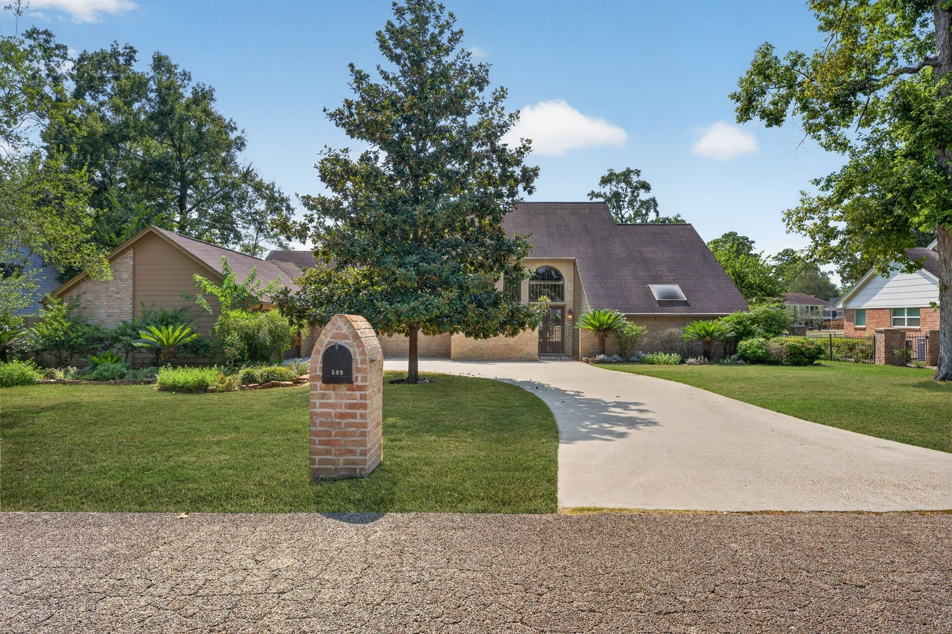 589 Brandon Road, Conroe, TX 77302 589 Brandon Road, Conroe, TX 77302