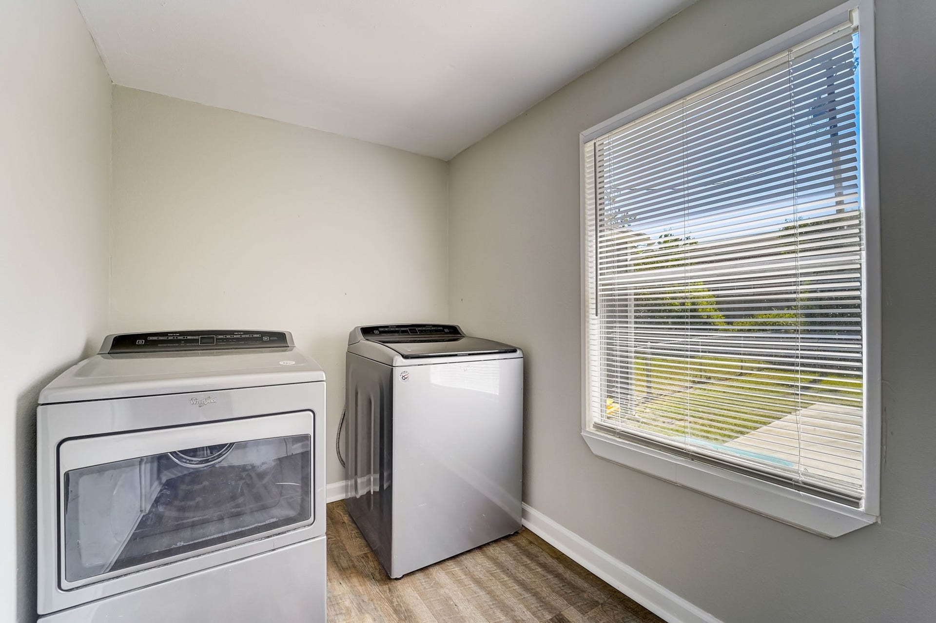 1420 Foreman Street, La Marque, TX 77568 Washer and Dryer included in lease.