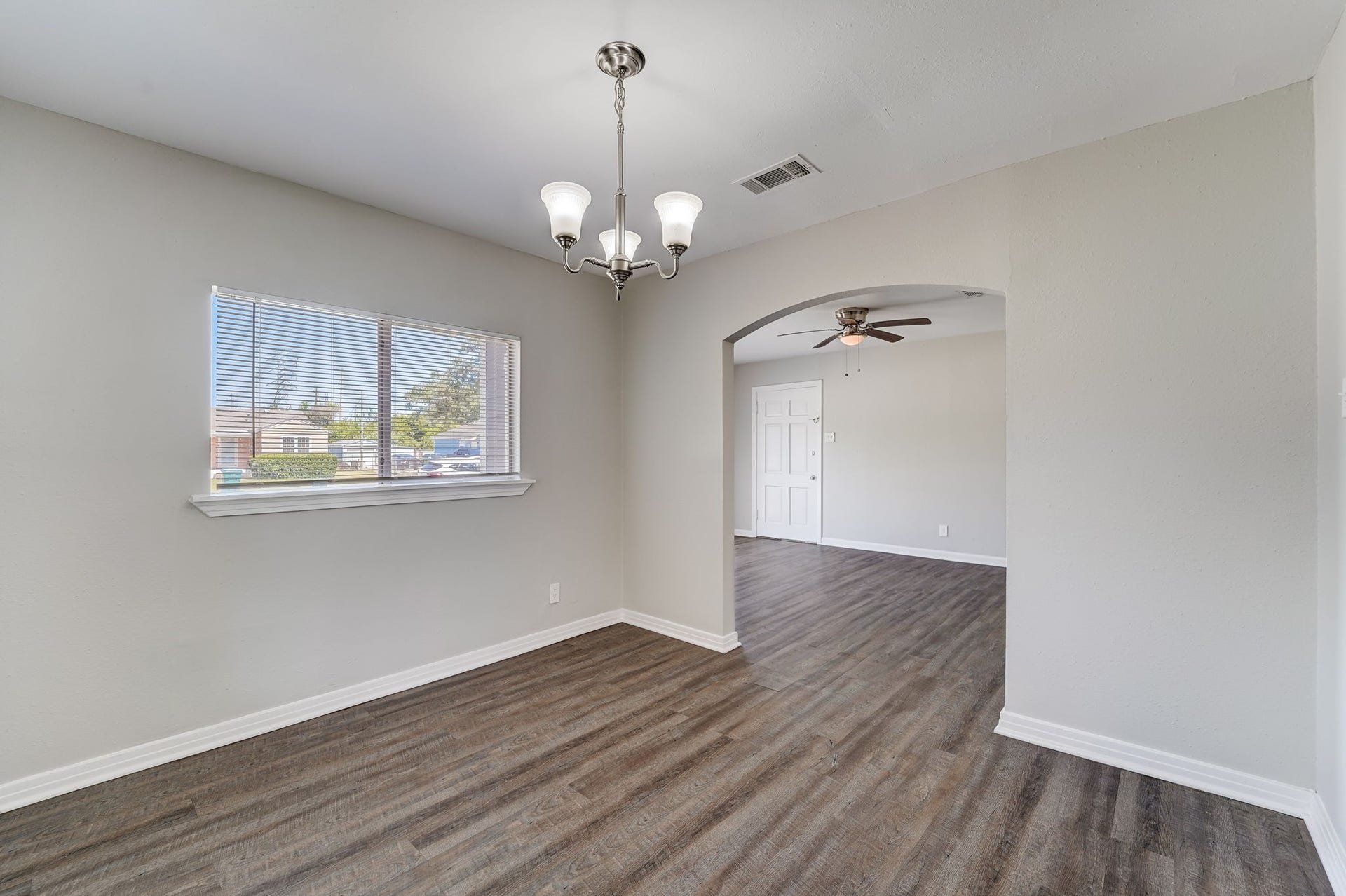 1420 Foreman Street, La Marque, TX 77568 Spacious dining area that opens to the living room and kitchen.