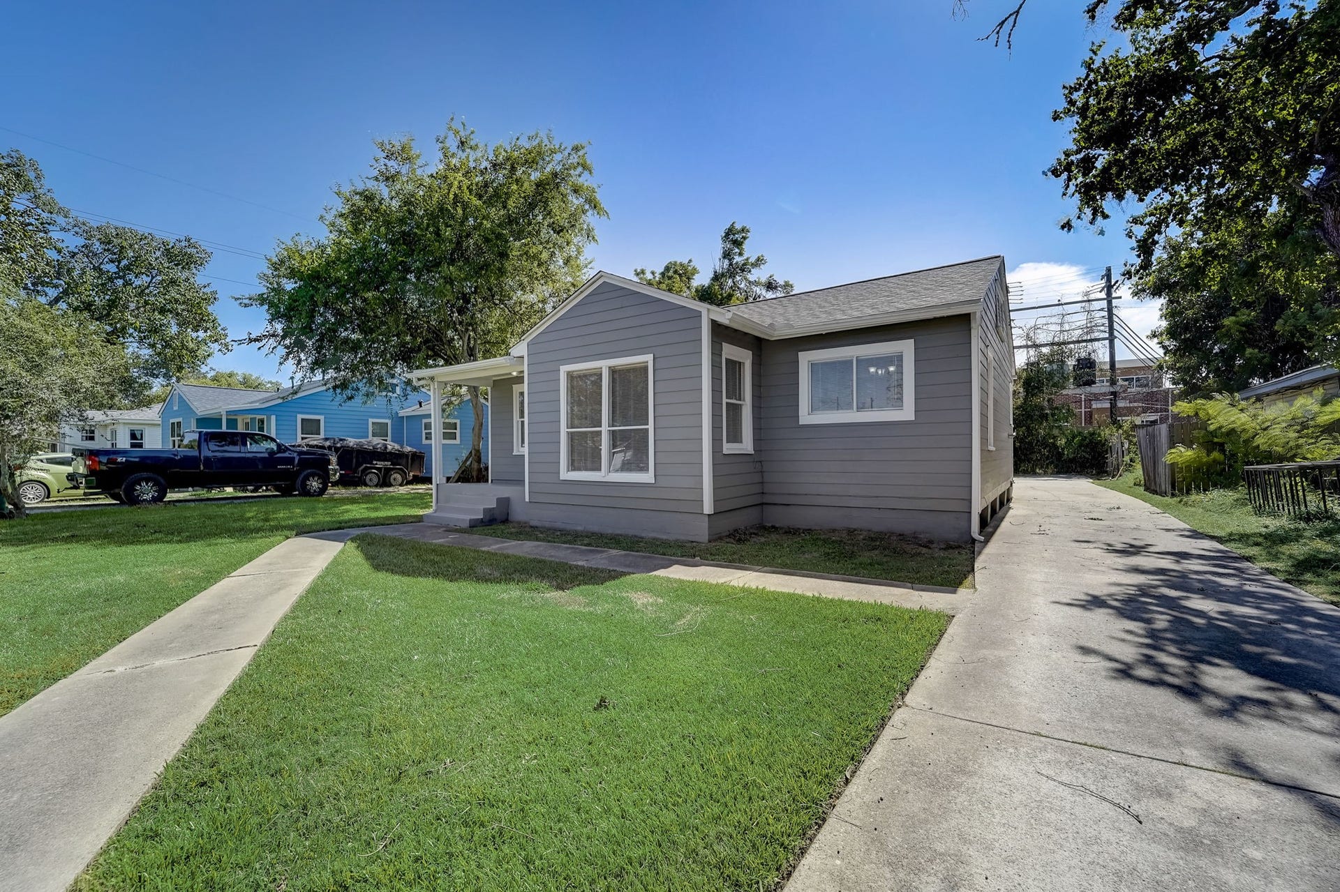 1420 Foreman Street, La Marque, TX 77568 The driveway extends to the back of the property allowing for extra parking.
