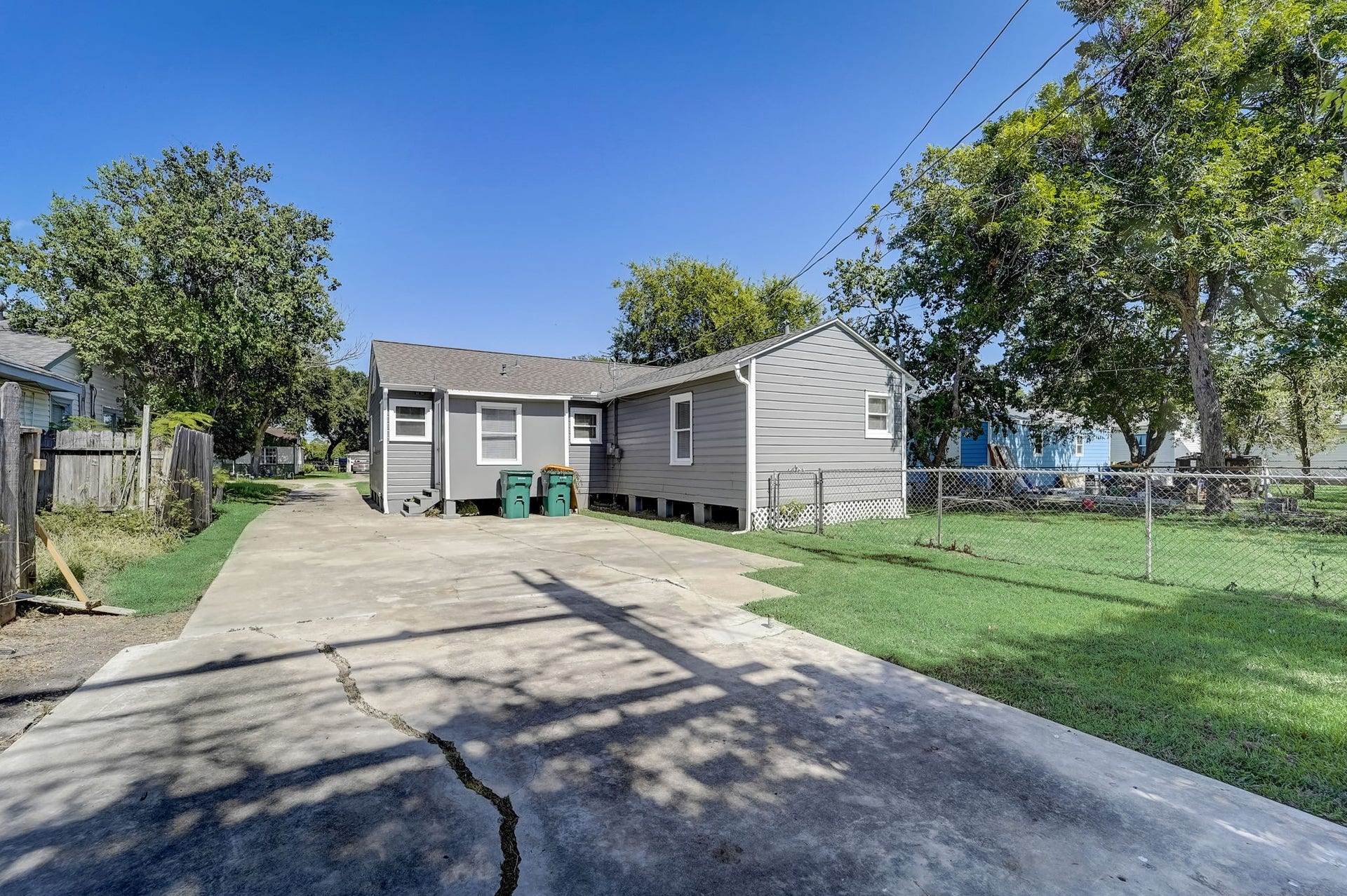 1420 Foreman Street, La Marque, TX 77568 1420 Foreman Street, La Marque, TX 77568