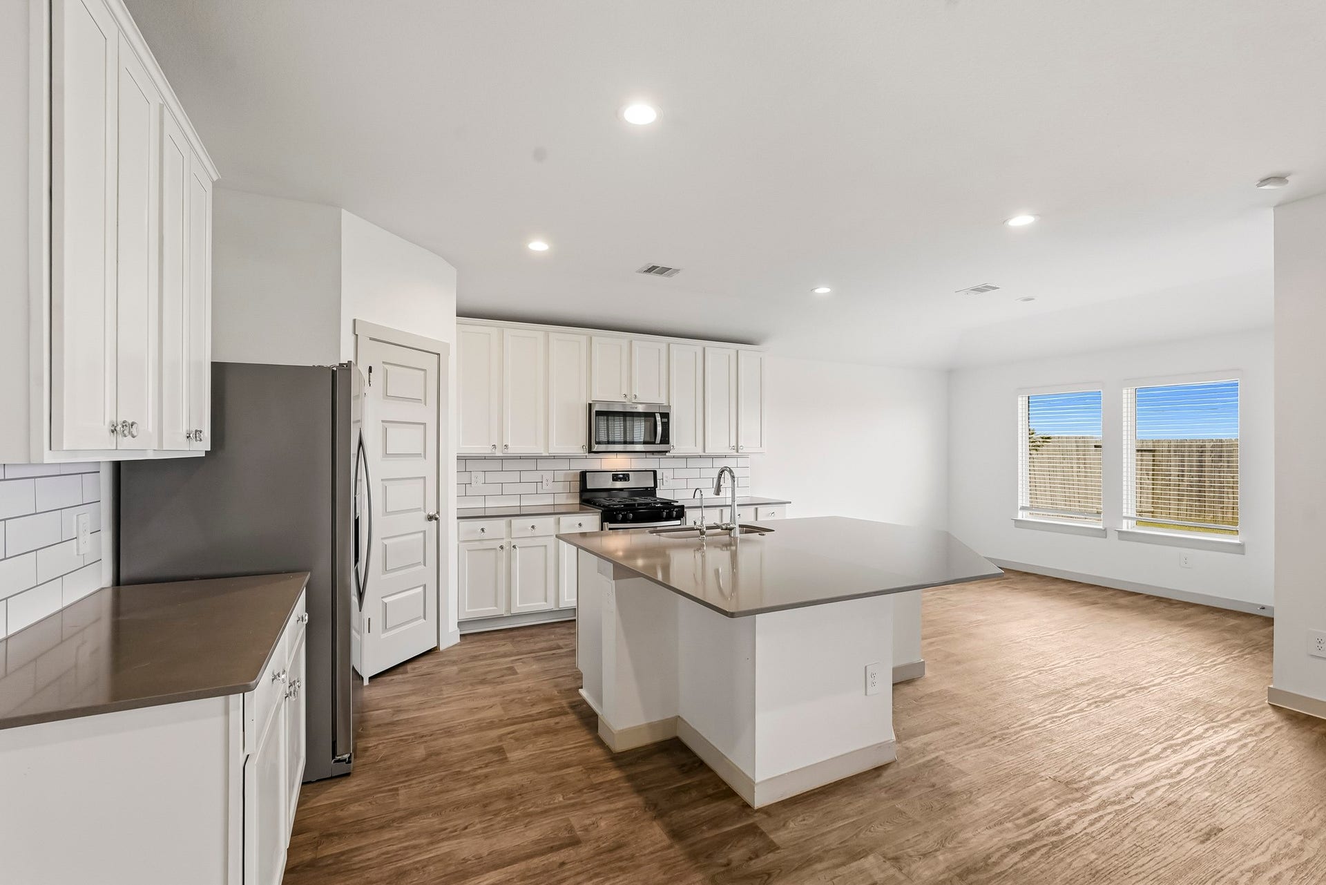 7119 Sunbreeze Lane, Rosenberg, TX 77469 7119 Sunbreeze Lane, Rosenberg, TX 77469