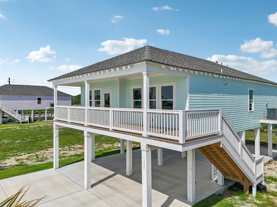 Property photo for 1326 Sapphire Palms Court, San Leon, TX