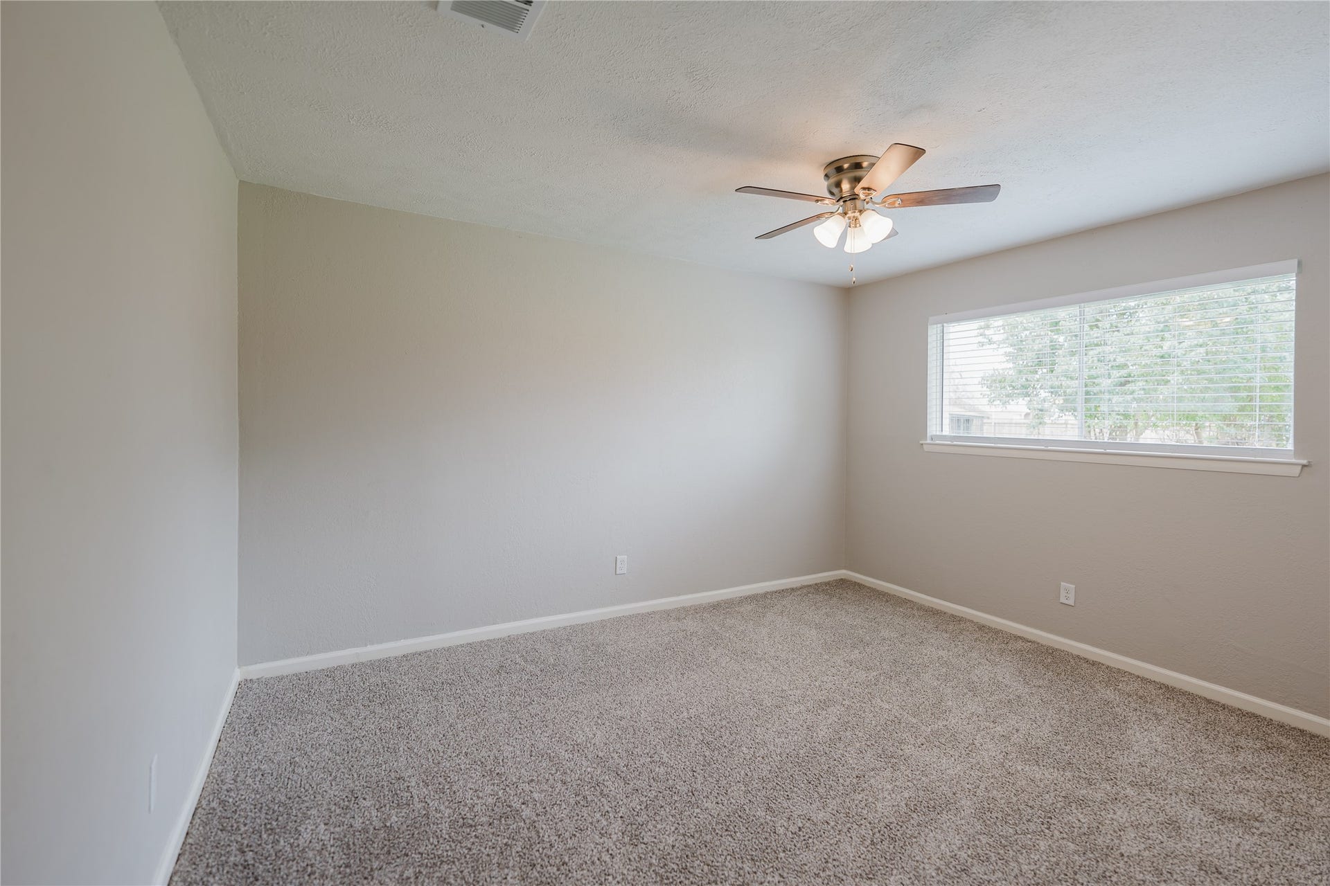 1109 Missouri Street, South Houston, TX 77587 1109 Missouri Street, South Houston, TX 77587