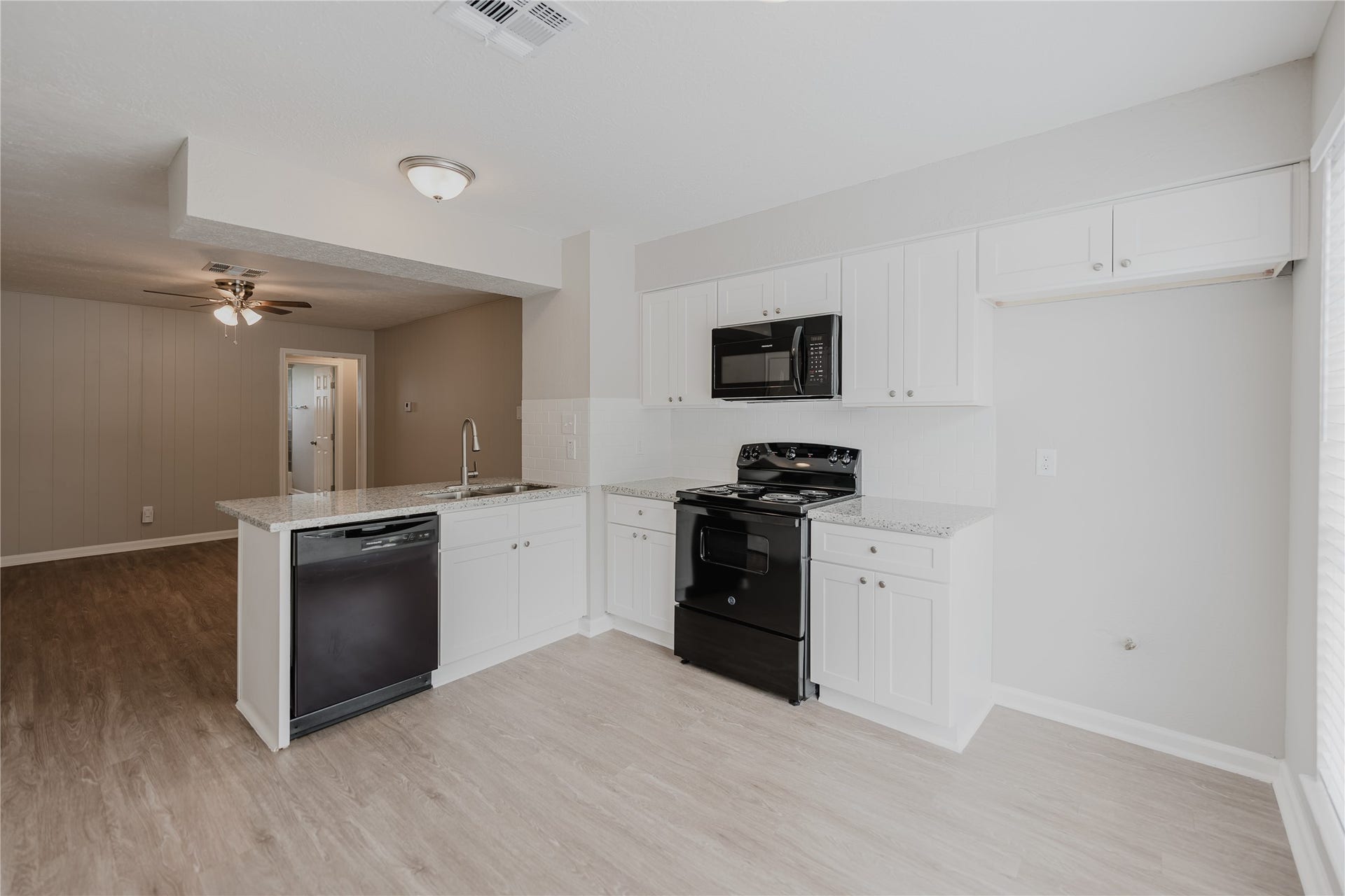 1109 Missouri Street, South Houston, TX 77587 1109 Missouri Street, South Houston, TX 77587