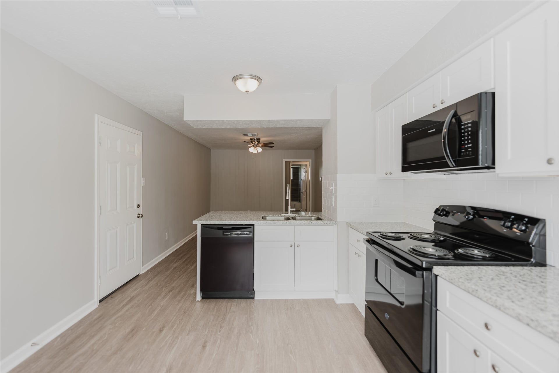 1109 Missouri Street, South Houston, TX 77587 1109 Missouri Street, South Houston, TX 77587