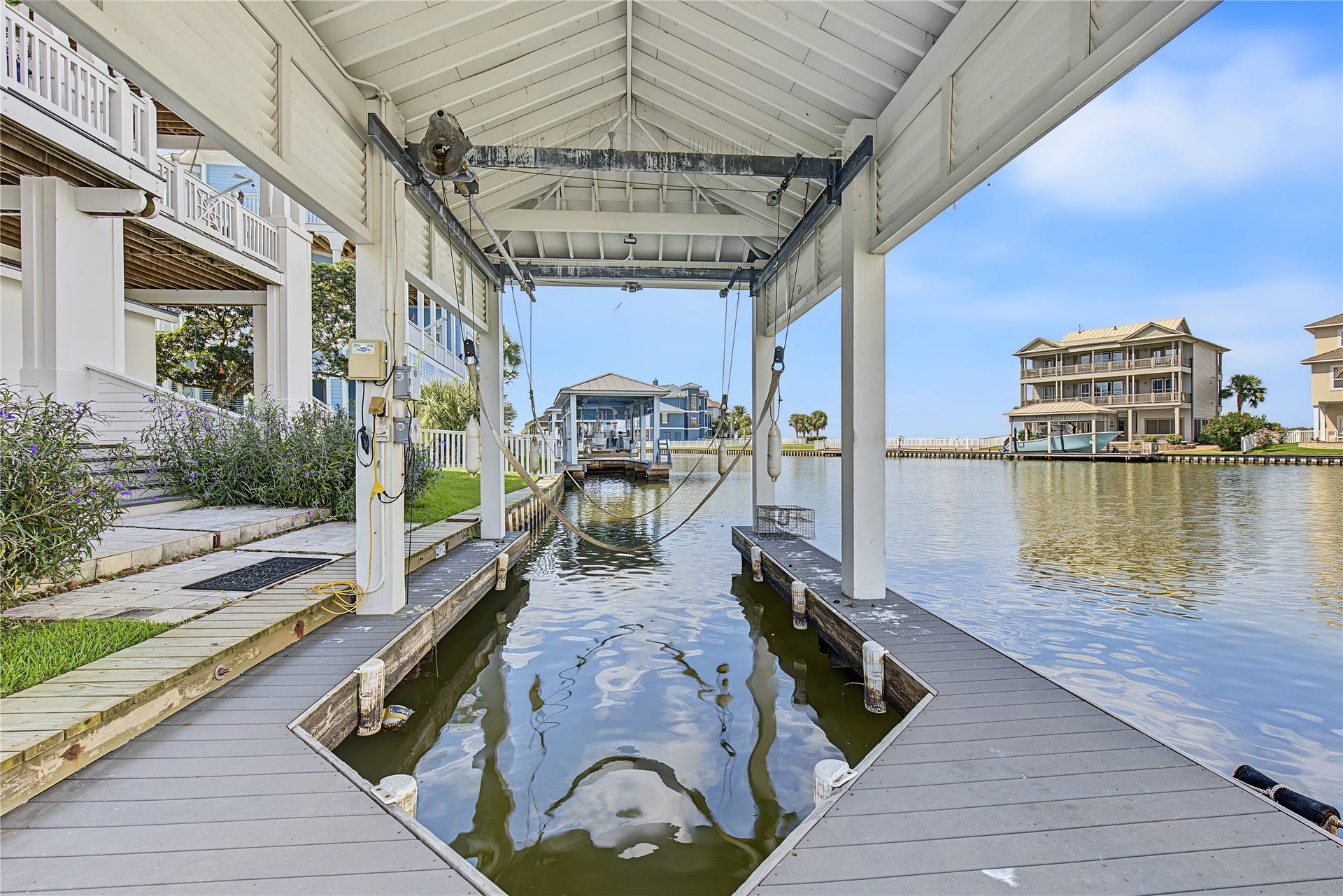 10 Islamorada, Hitchcock, TX 77563 10 Islamorada, Hitchcock, TX 77563