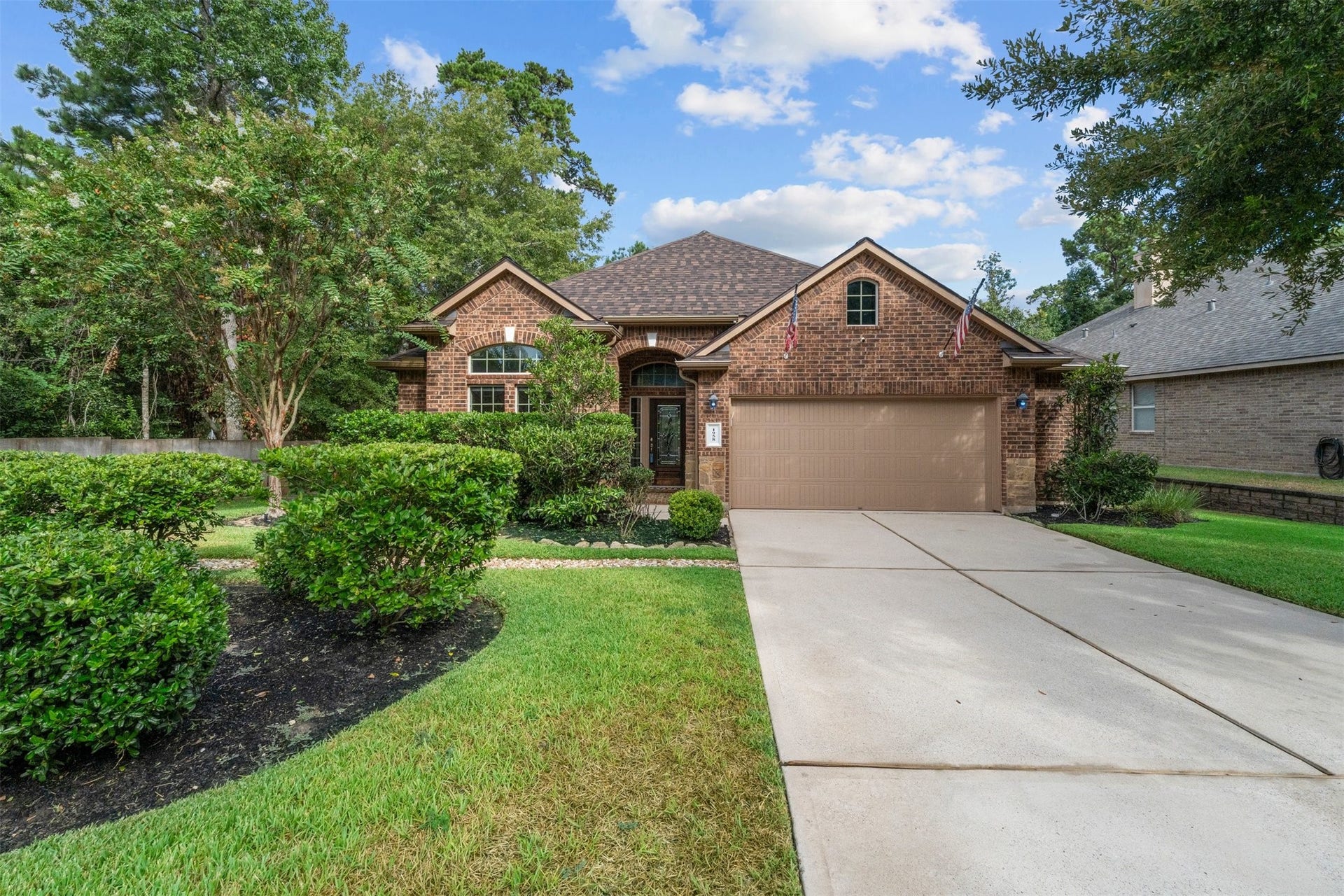 1958 Honey Laurel Drive, Conroe, TX 77304 The location is hard to beat! Situated just around the corner from the neighborhood elementary school, this home offers exceptional convenience while providing easy access to everything you need. Shopping, local restaurants and eateries, I-45, and the many recreational opportunities surrounding Lake Conroe are all just minutes away.