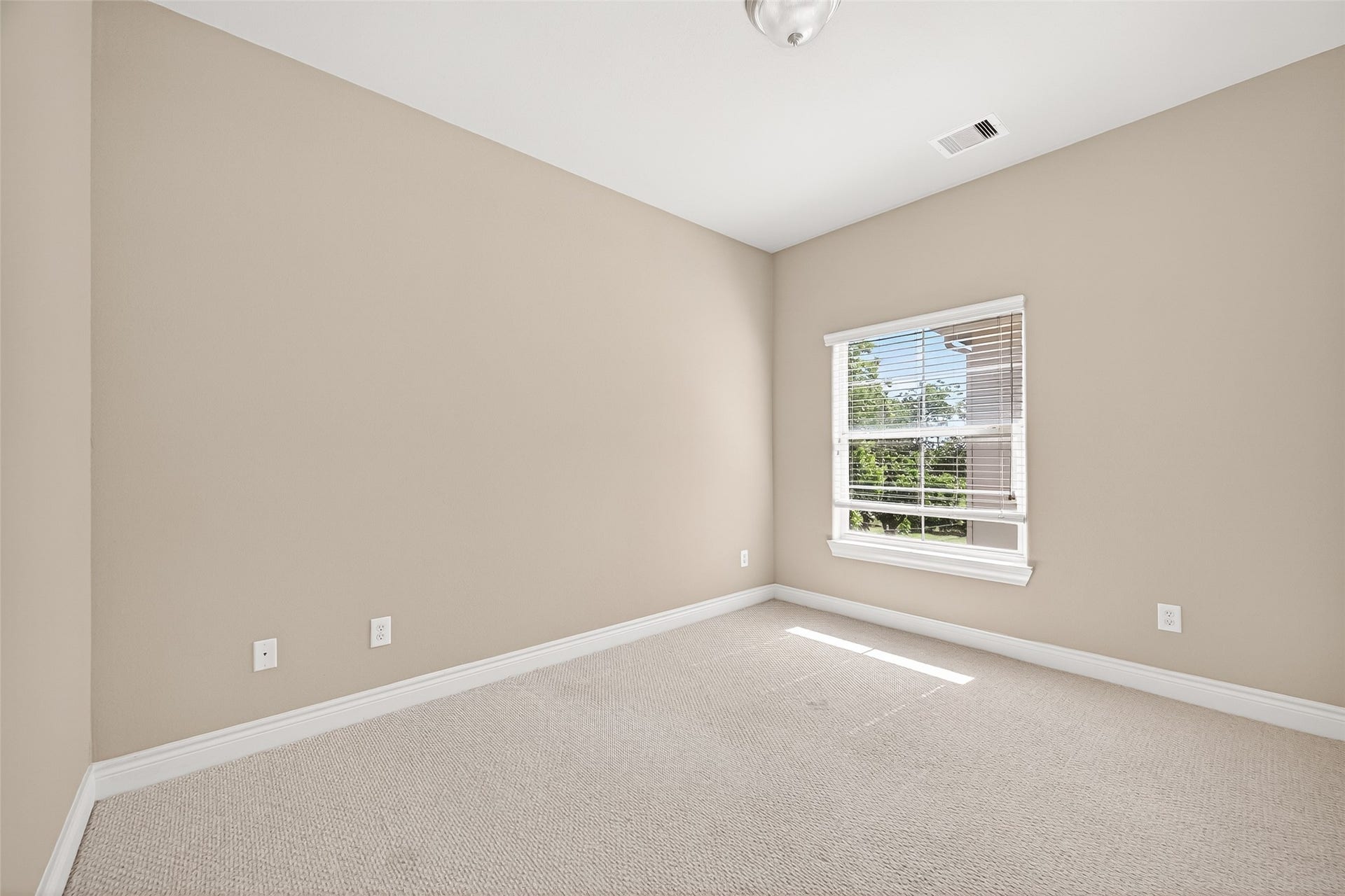 8810 Lakeshore Bend Drive, Houston, TX 77080 8810 Lakeshore Bend Drive, Houston, TX 77080
