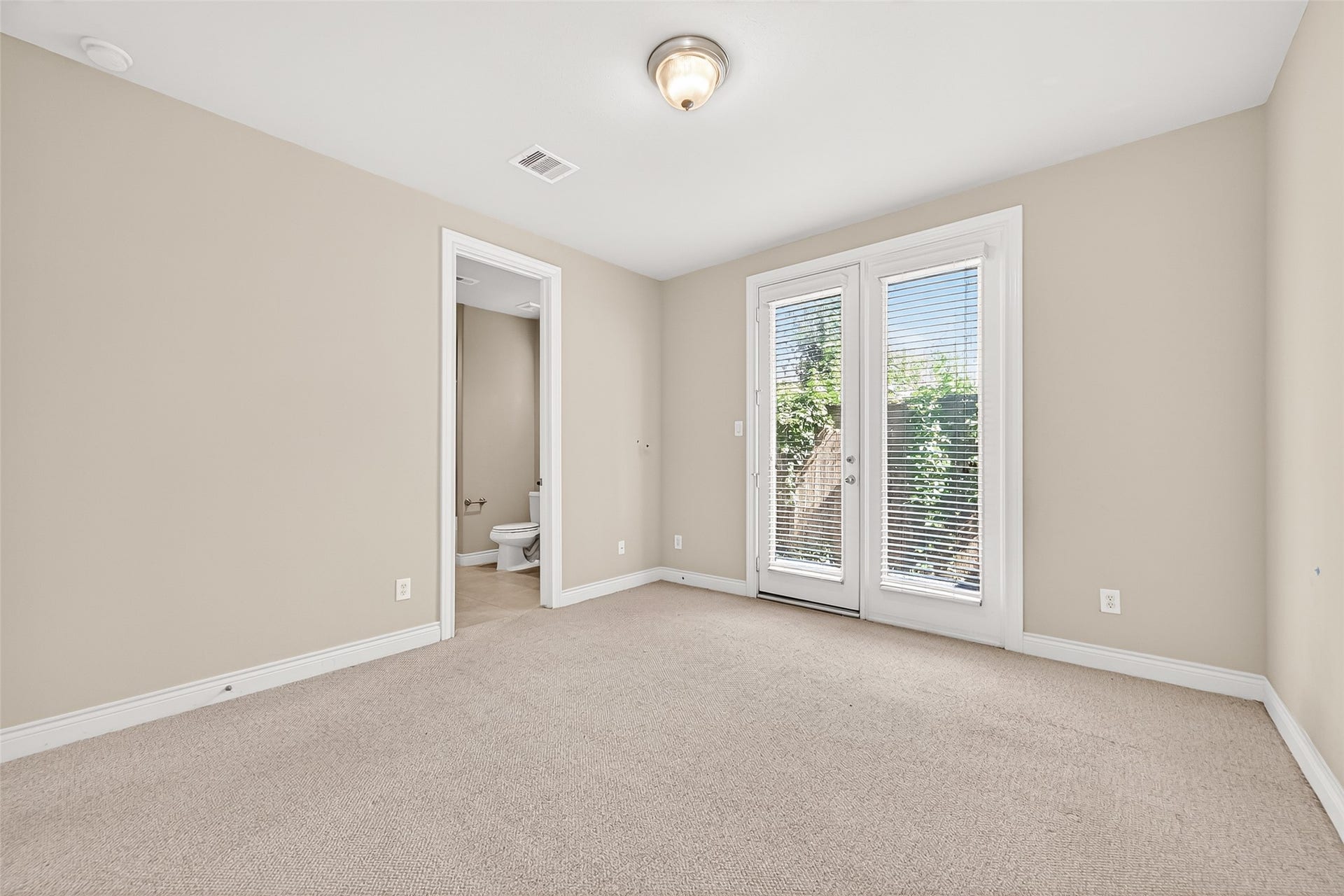 8810 Lakeshore Bend Drive, Houston, TX 77080 8810 Lakeshore Bend Drive, Houston, TX 77080