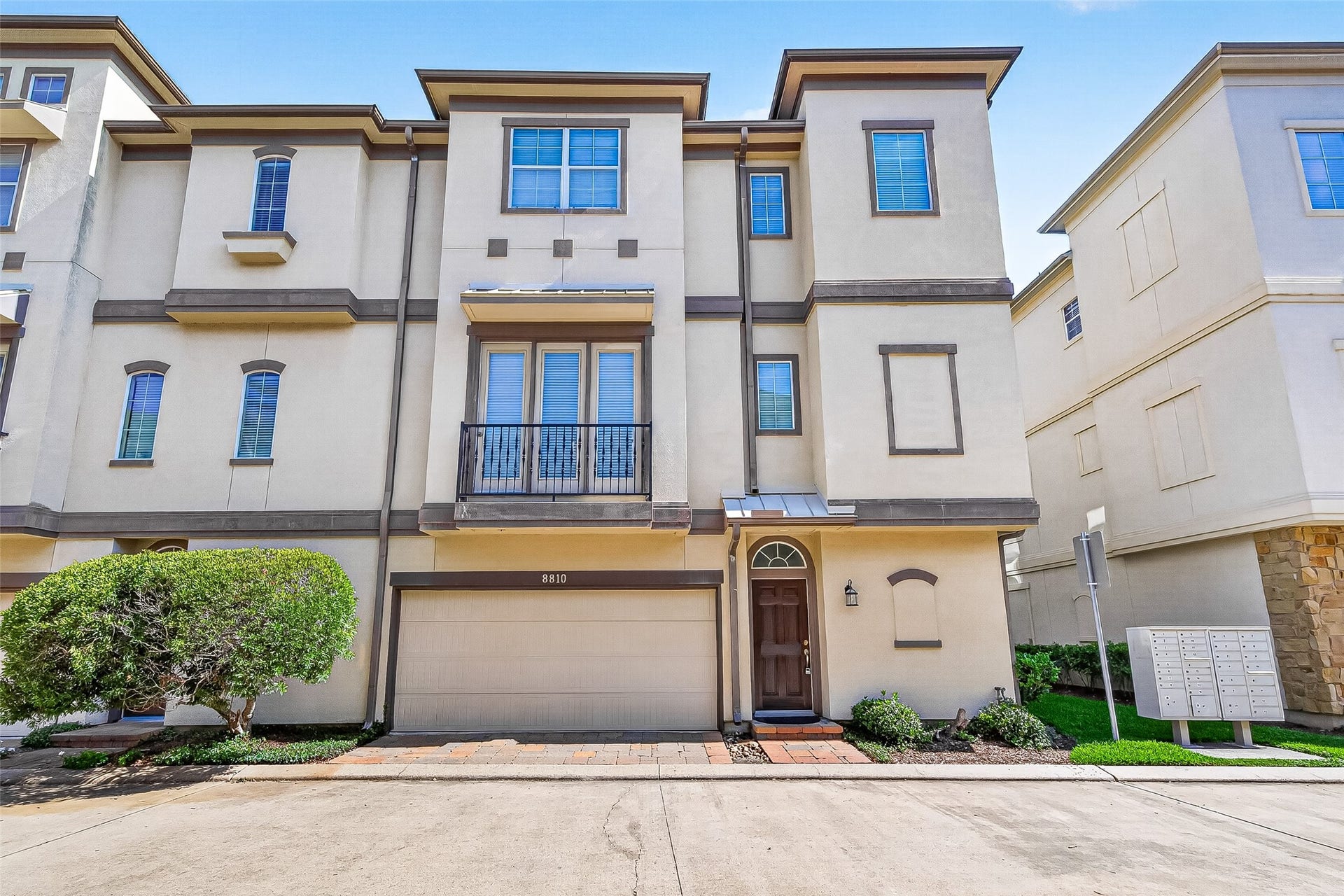8810 Lakeshore Bend Drive, Houston, TX 77080 8810 Lakeshore Bend Drive, Houston, TX 77080