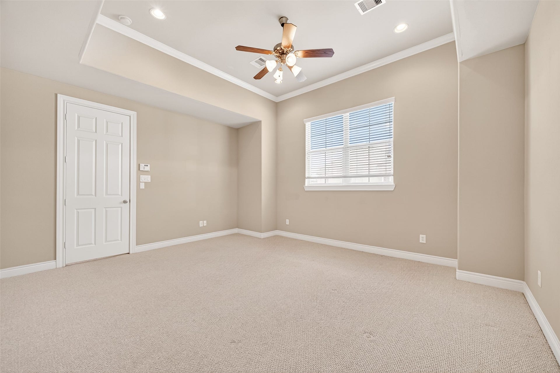 8810 Lakeshore Bend Drive, Houston, TX 77080 8810 Lakeshore Bend Drive, Houston, TX 77080