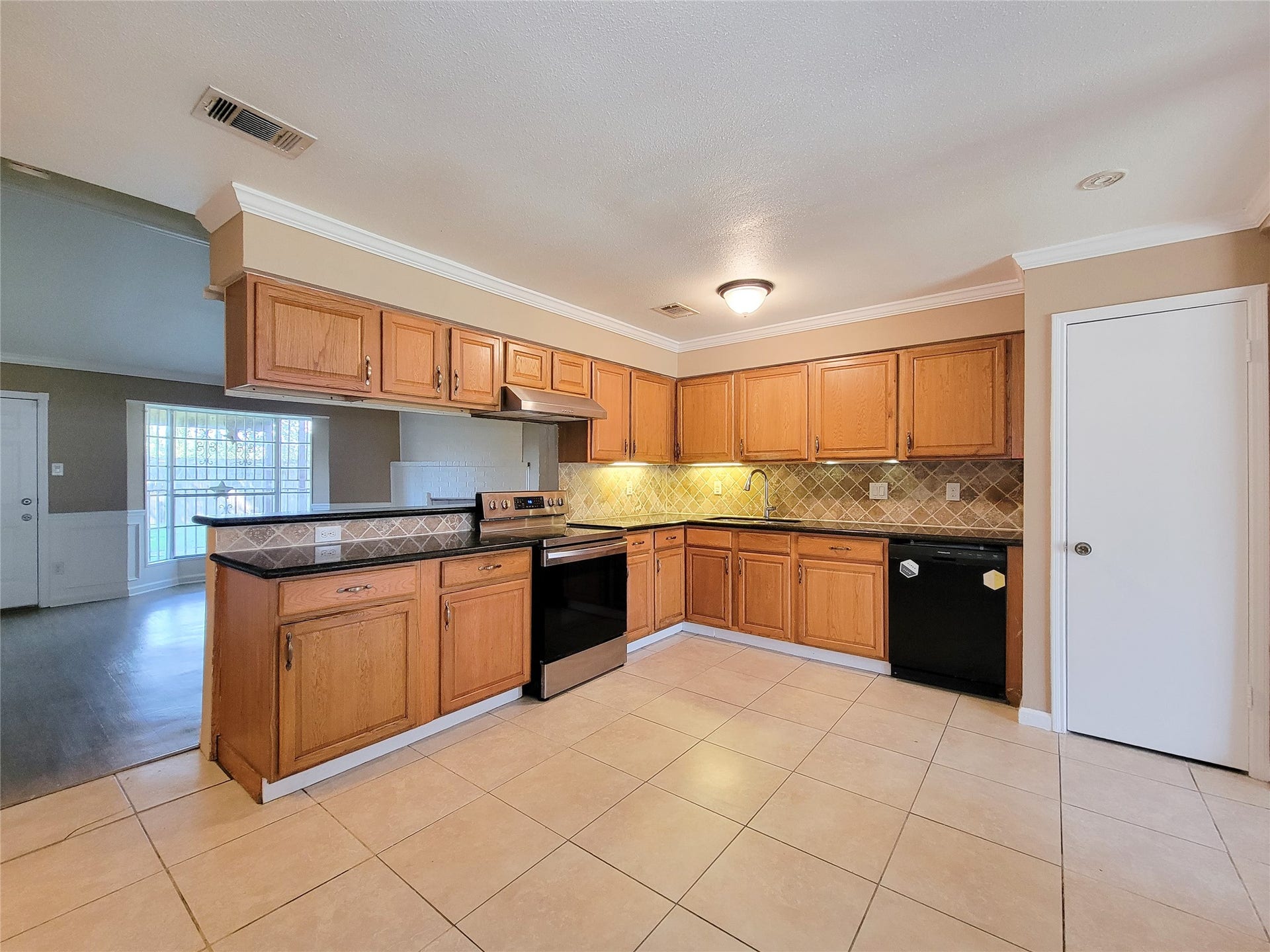 6606 Laughlin Drive, Houston, TX 77489