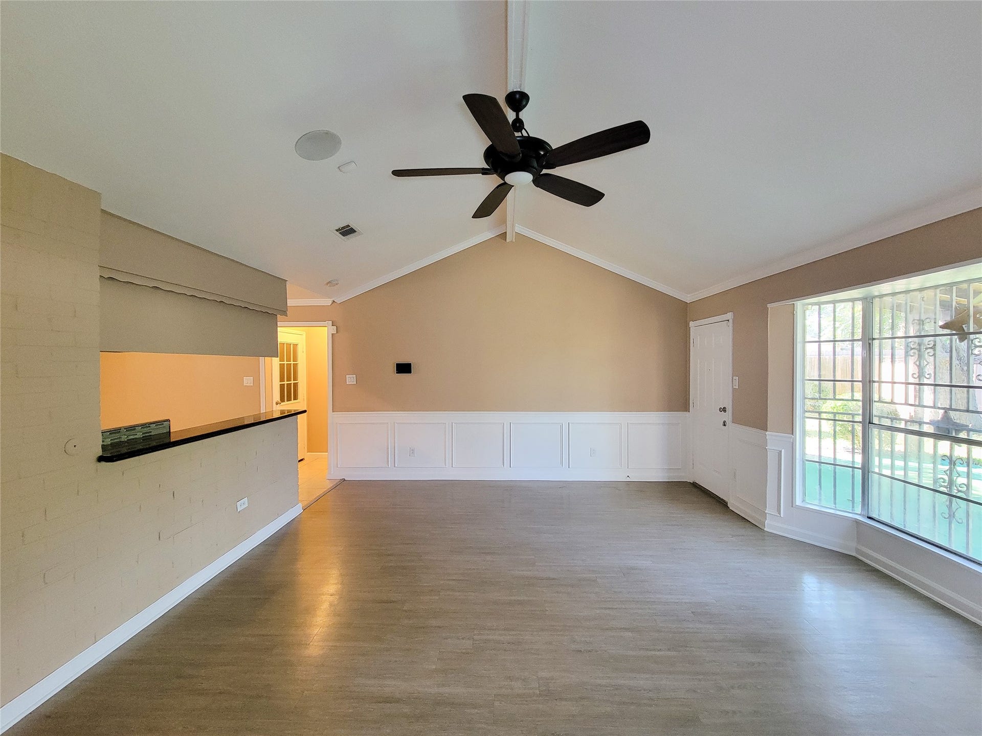 6606 Laughlin Drive, Houston, TX 77489