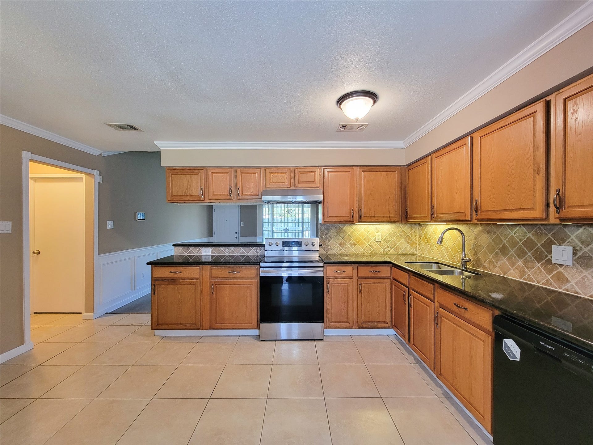6606 Laughlin Drive, Houston, TX 77489