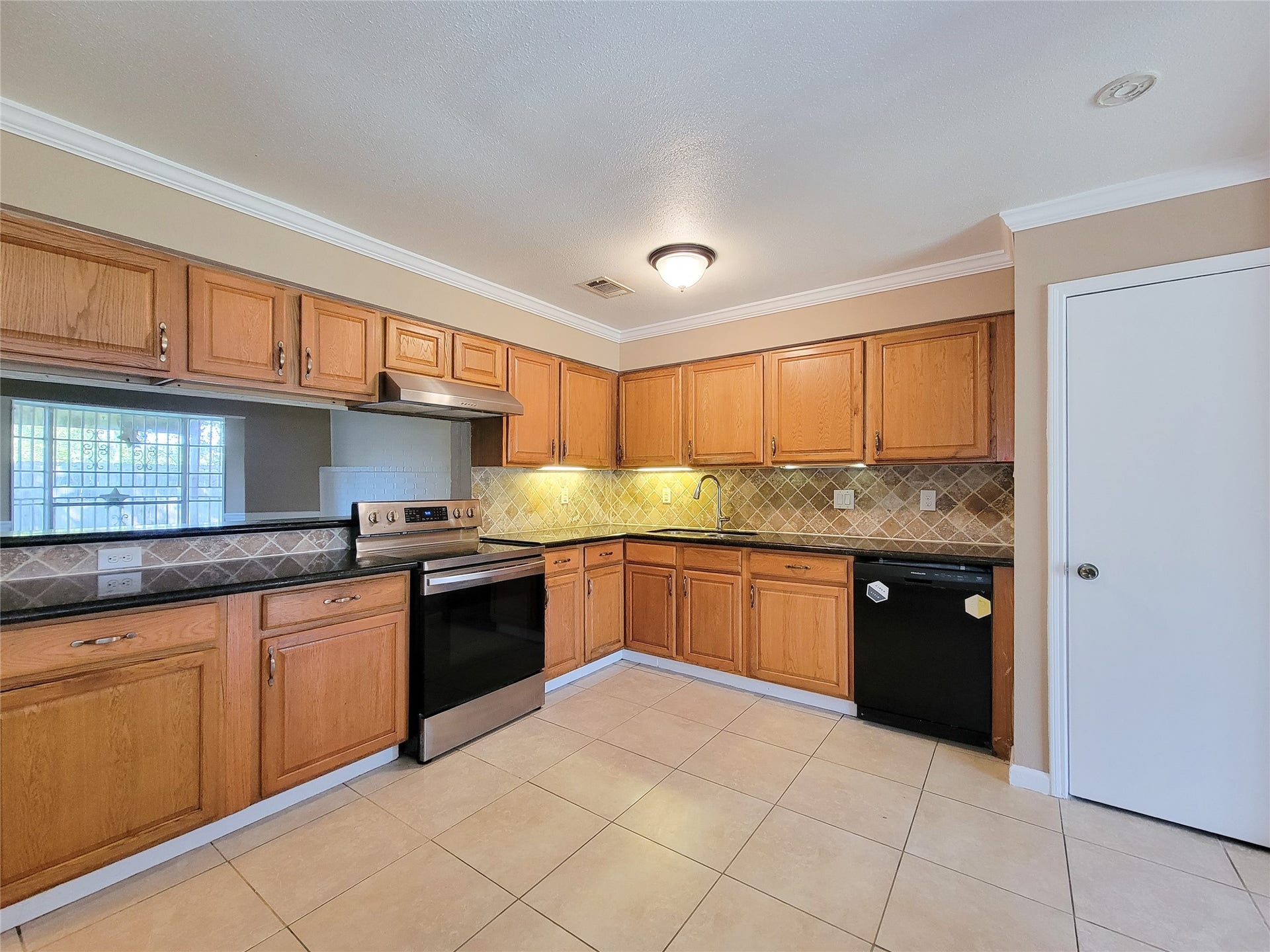 6606 Laughlin Drive, Houston, TX 77489
