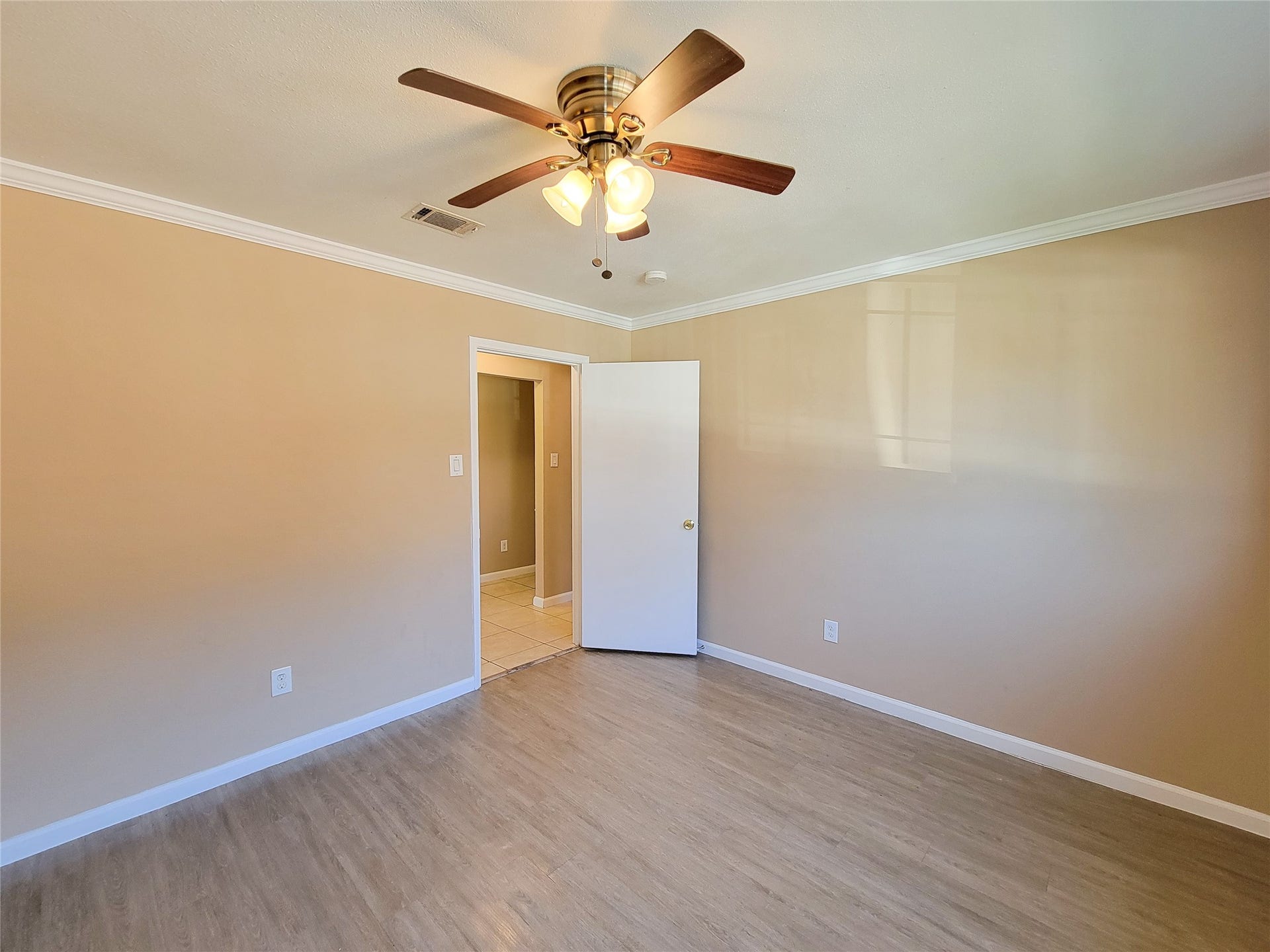 6606 Laughlin Drive, Houston, TX 77489