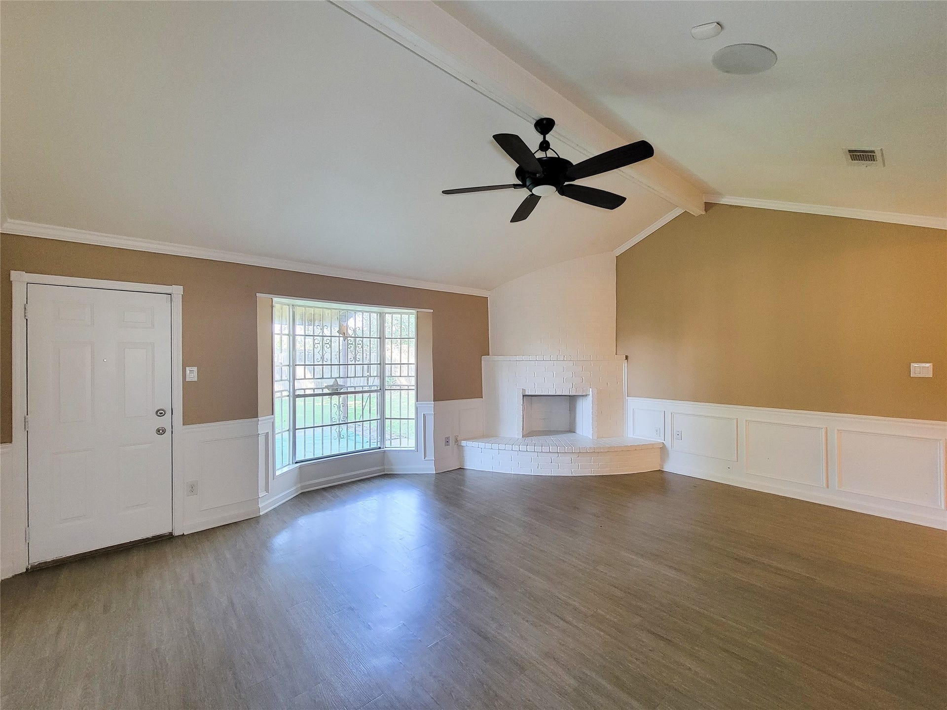 6606 Laughlin Drive, Houston, TX 77489